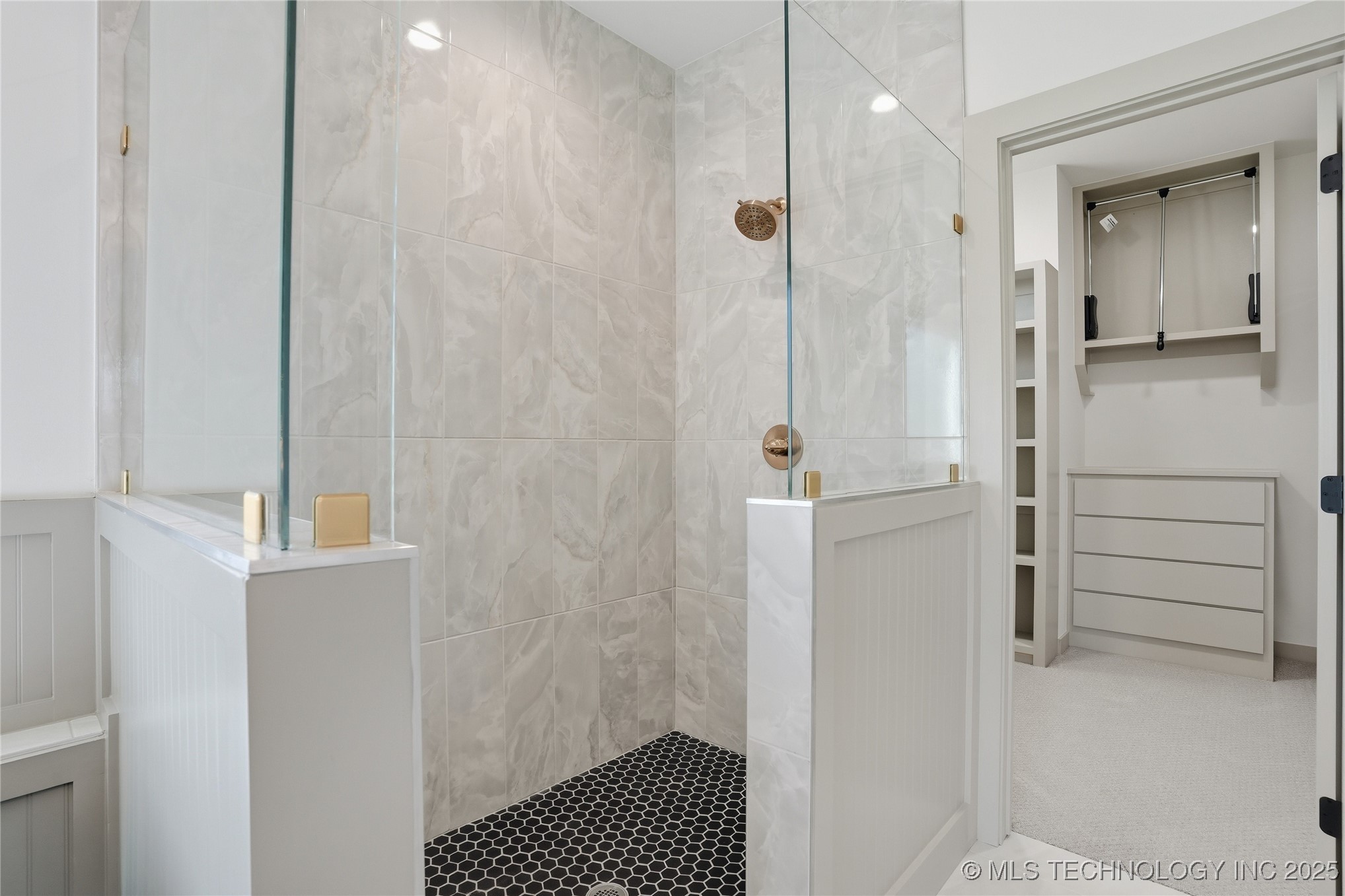 337 E 46th Street Property Photo 37