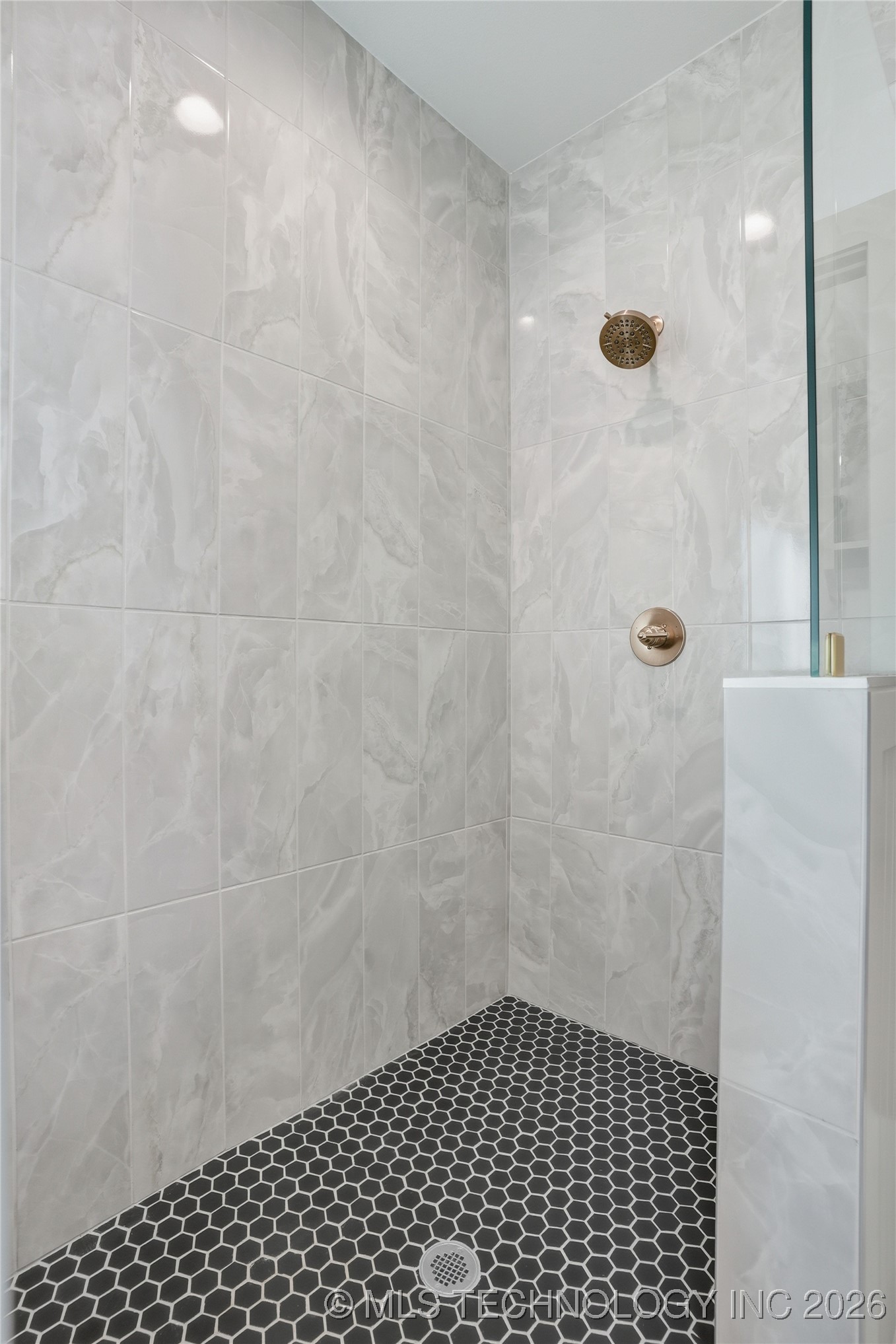 337 E 46th Street Property Photo 38