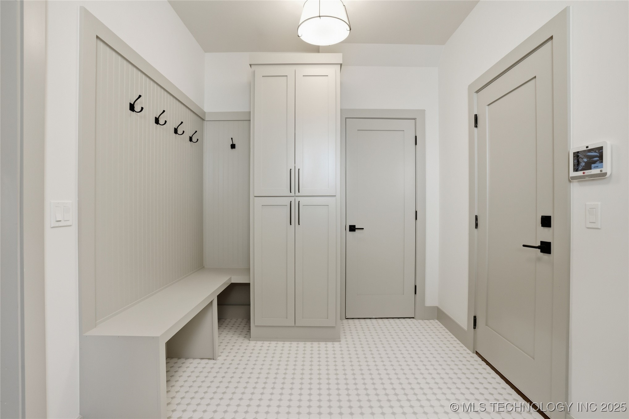 337 E 46th Street Property Photo 43