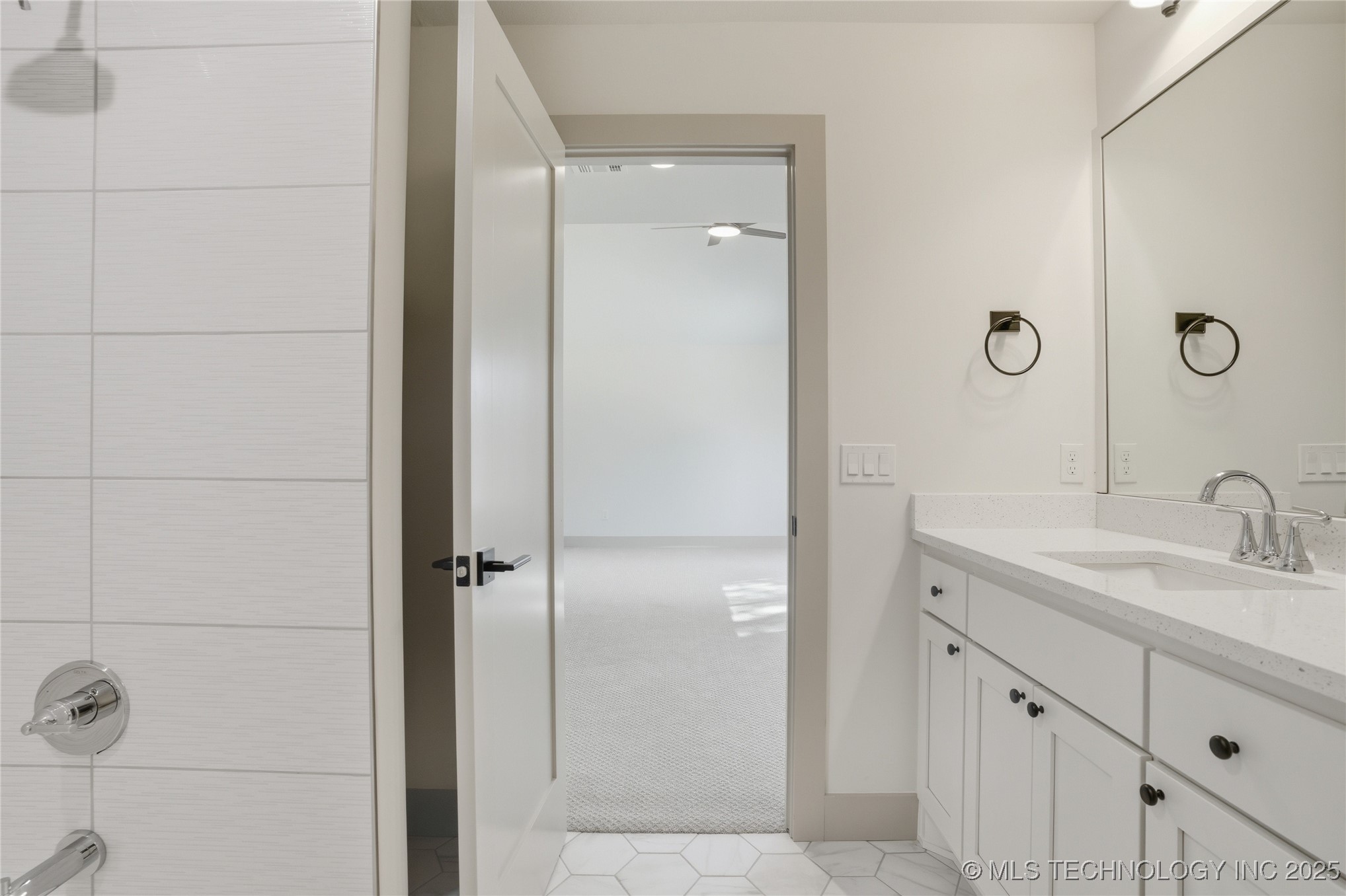 337 E 46th Street Property Photo 49