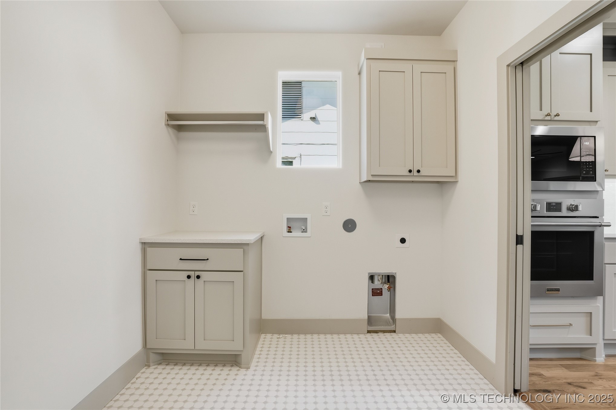 337 E 46th Street Property Photo 61