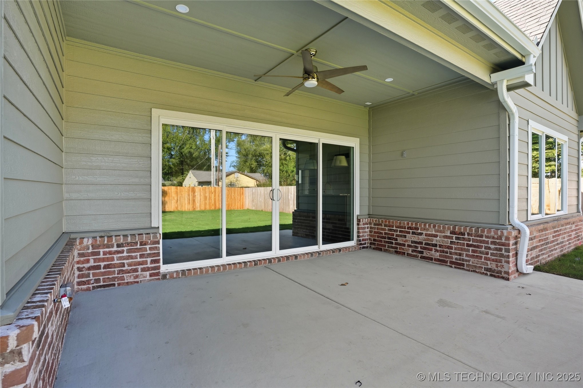 337 E 46th Street Property Photo 63