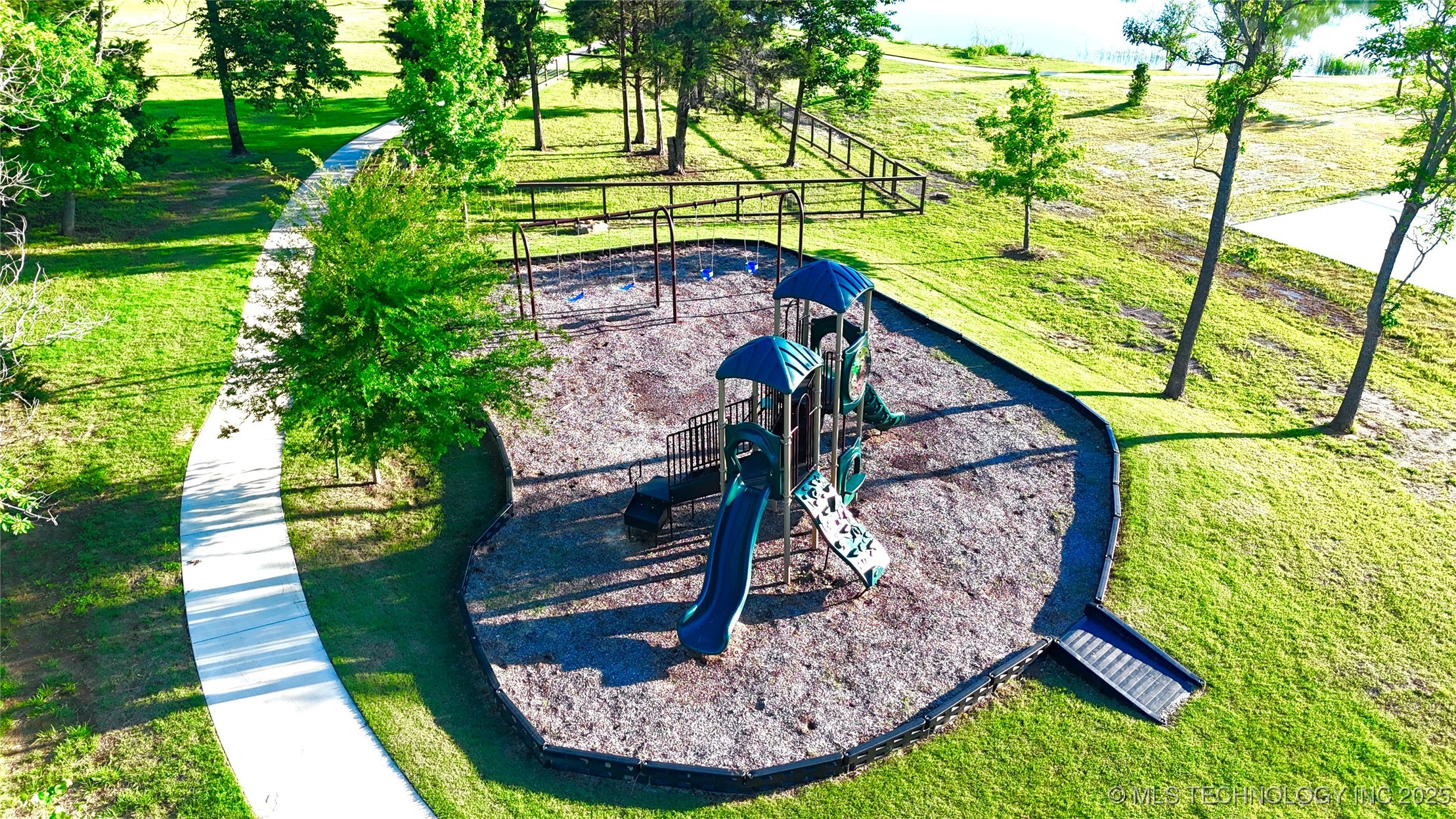 210 Patriot Pointe Loop Property Photo 8