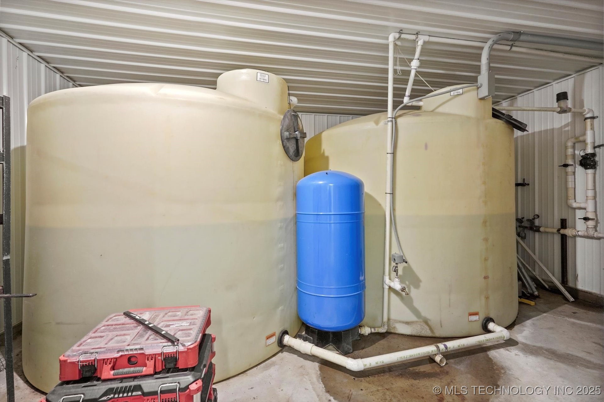 8722 S Cherokee Street Property Photo 9