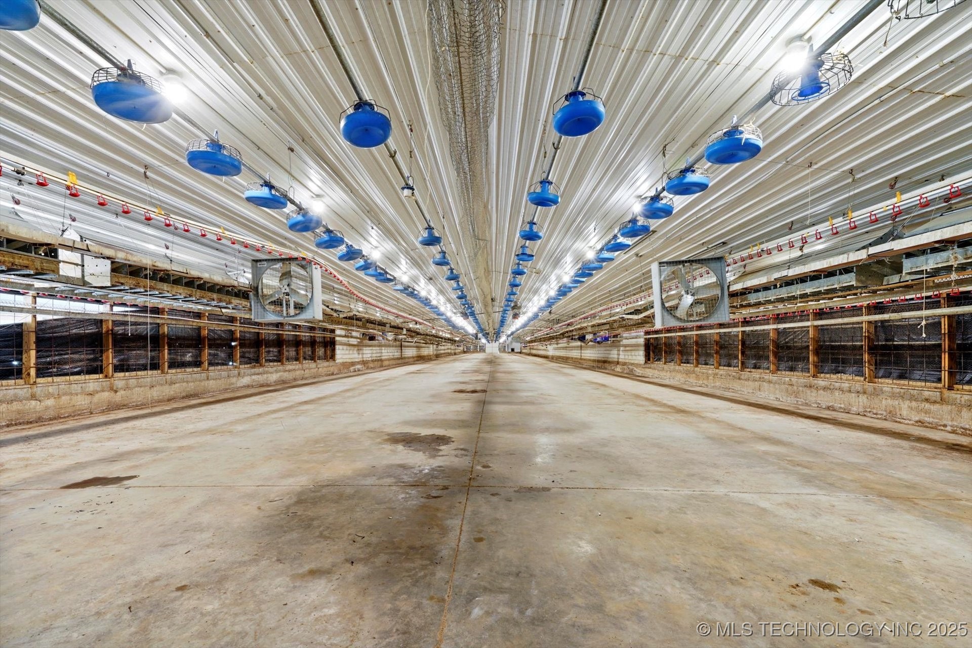 8722 S Cherokee Street Property Photo 12