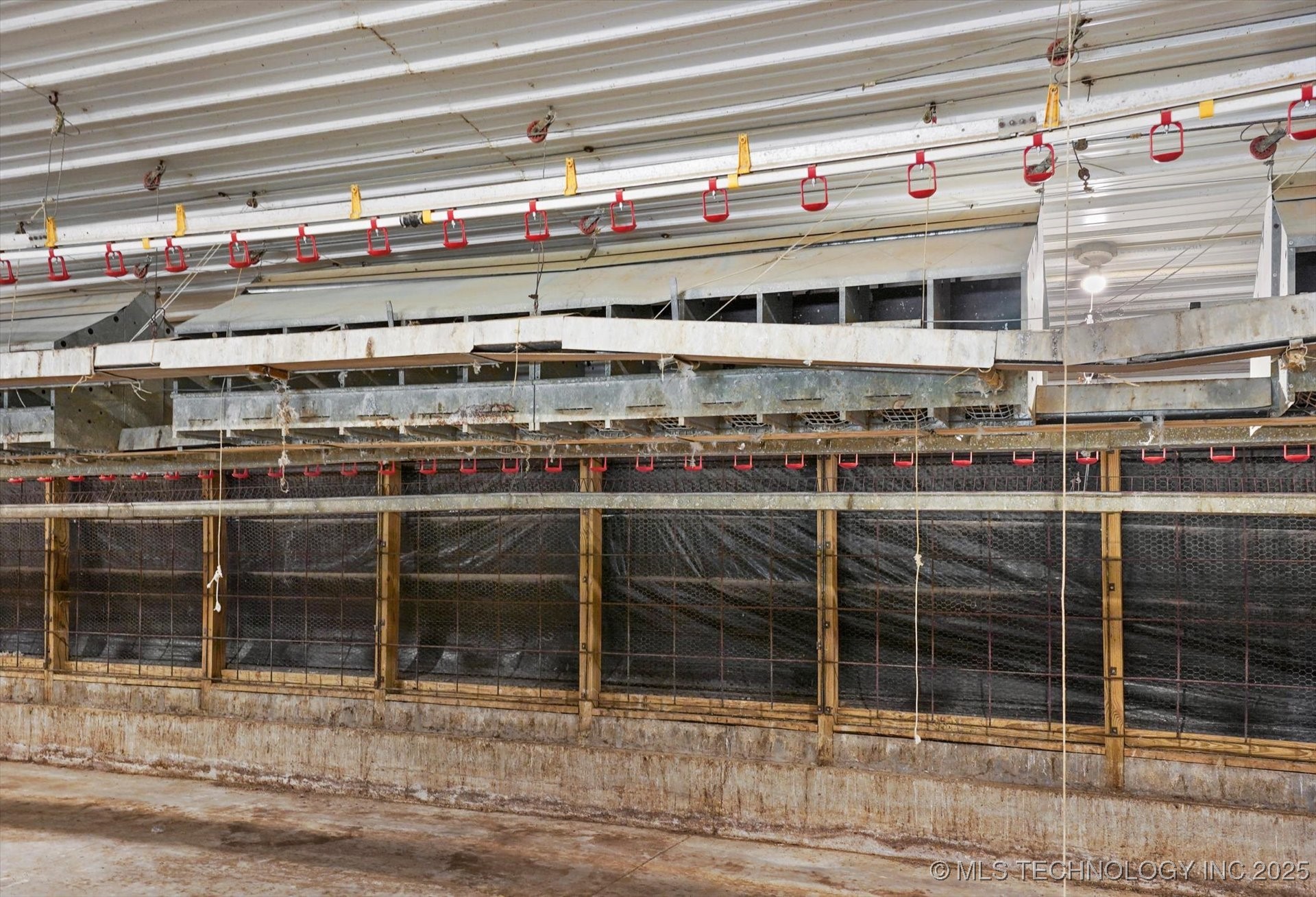 8722 S Cherokee Street Property Photo 13