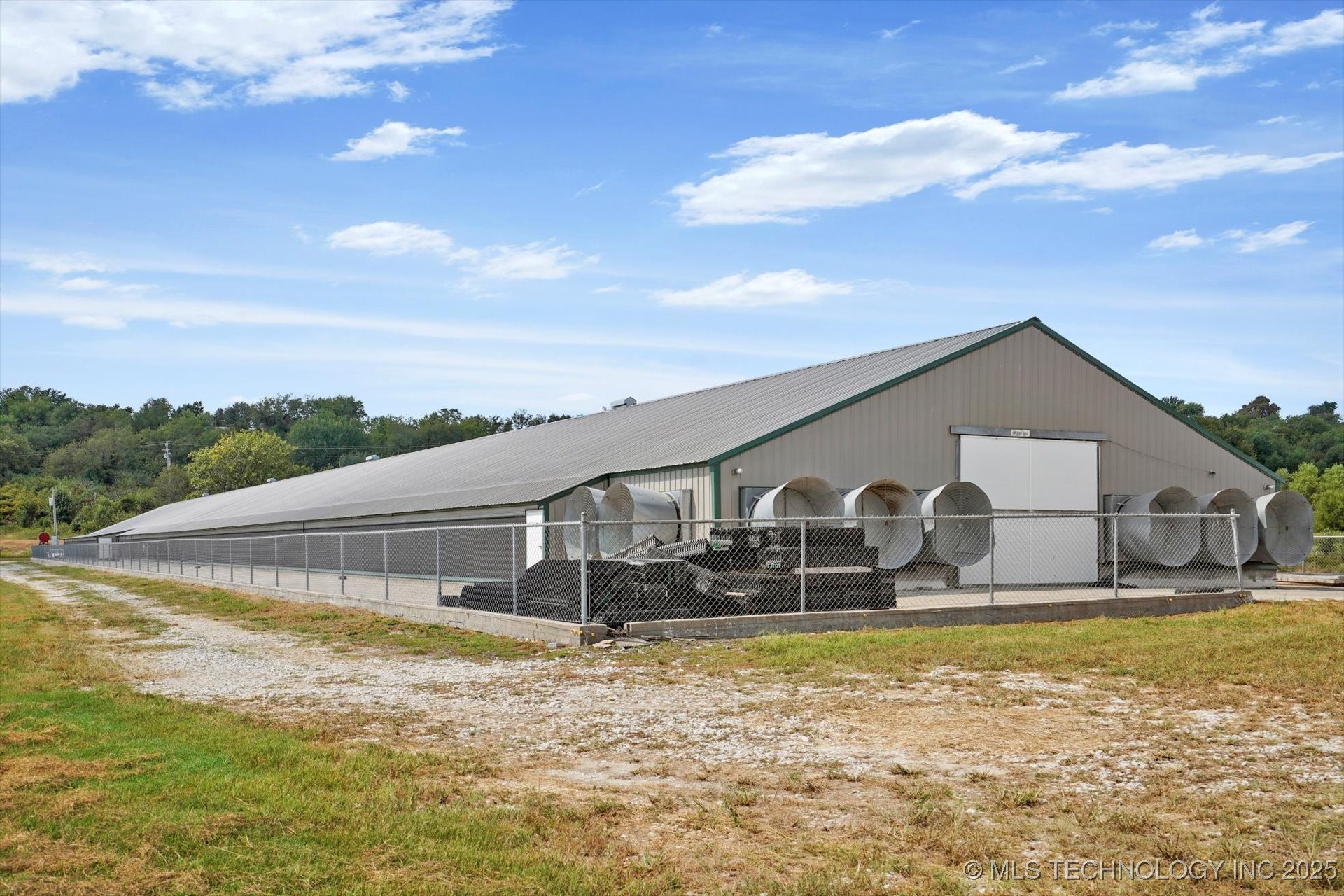 8722 S Cherokee Street Property Photo 22