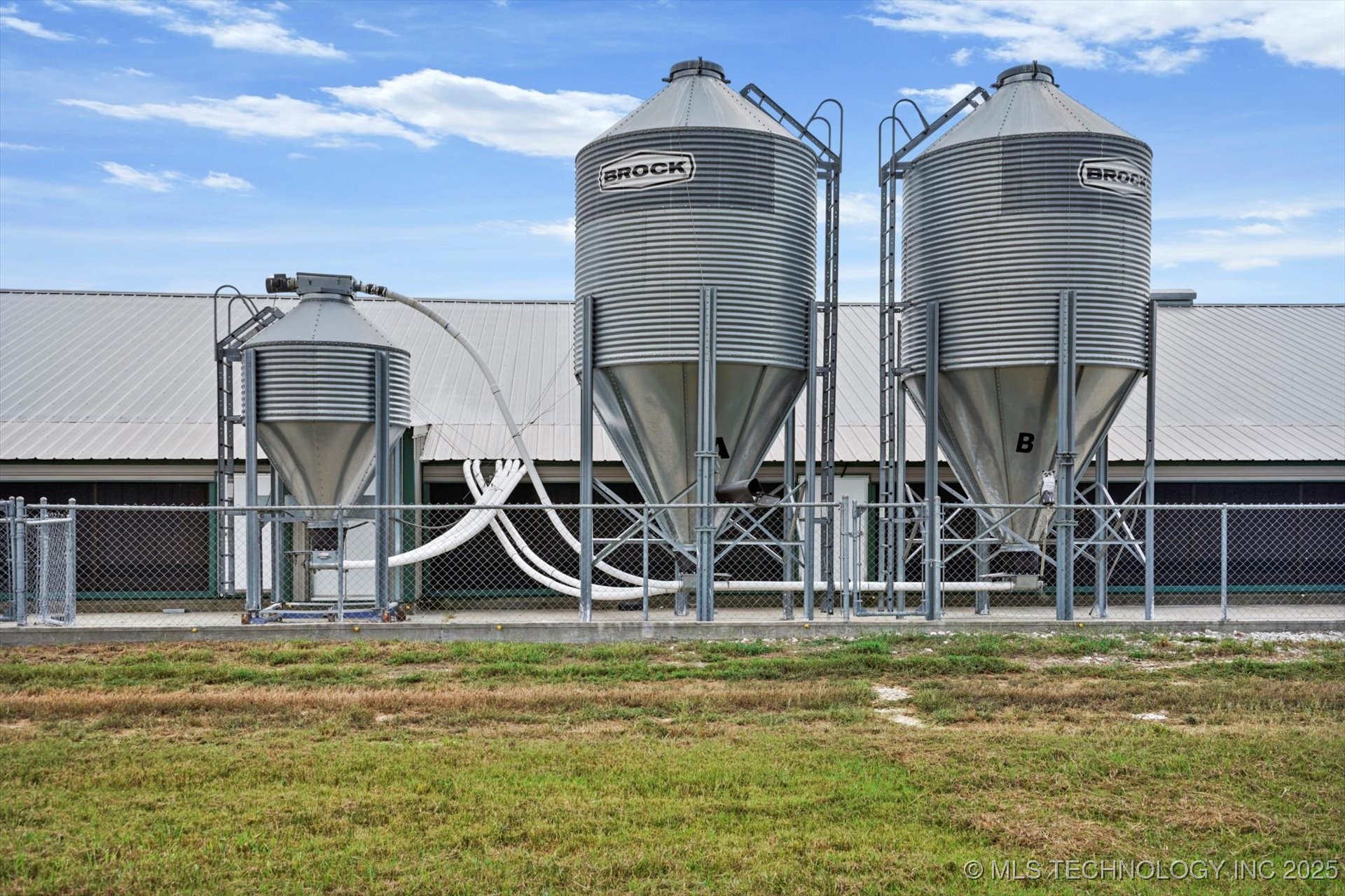 8722 S Cherokee Street Property Photo 24