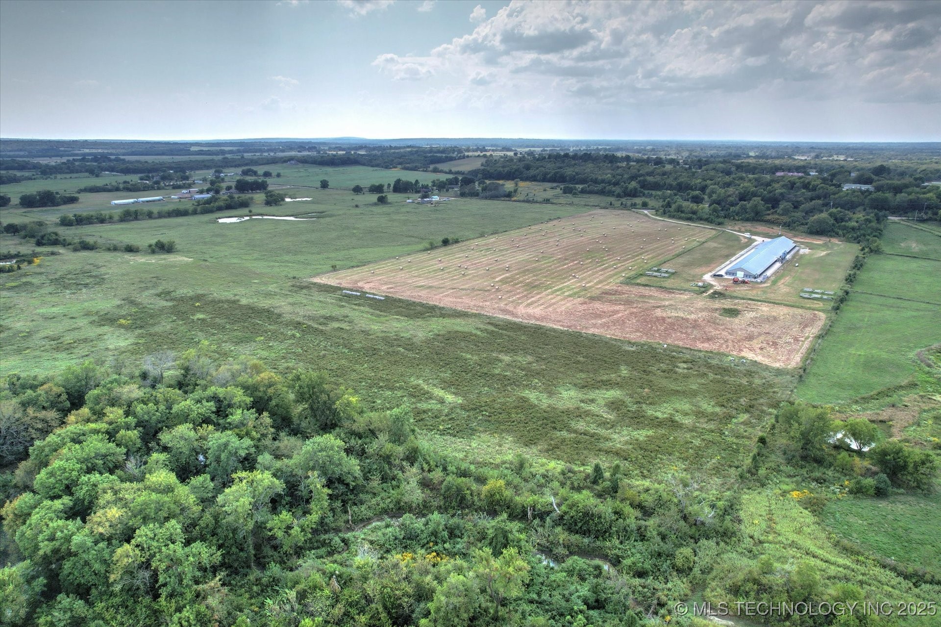 8722 S Cherokee Street Property Photo 33