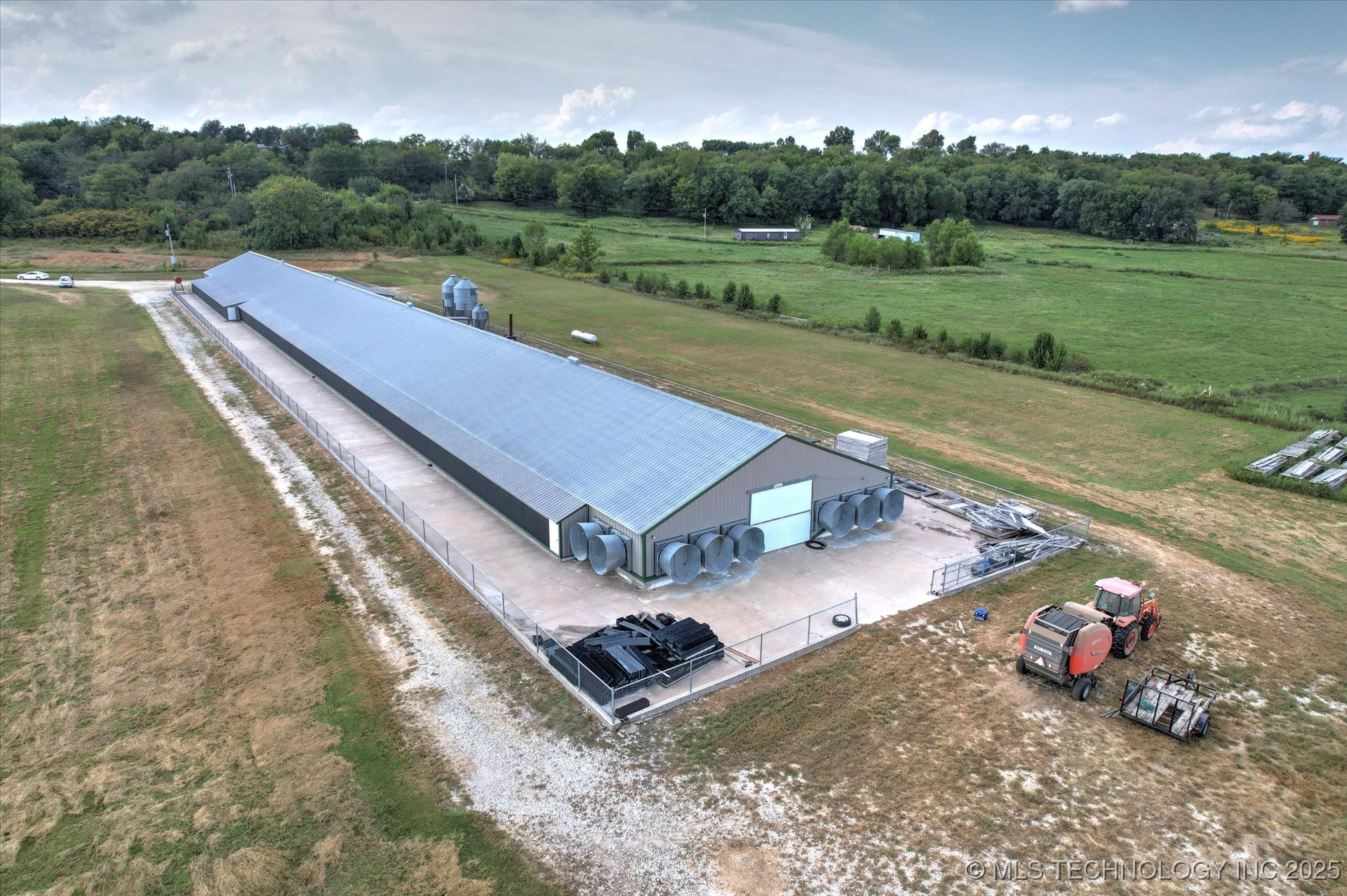 8722 S Cherokee Street Property Photo 36