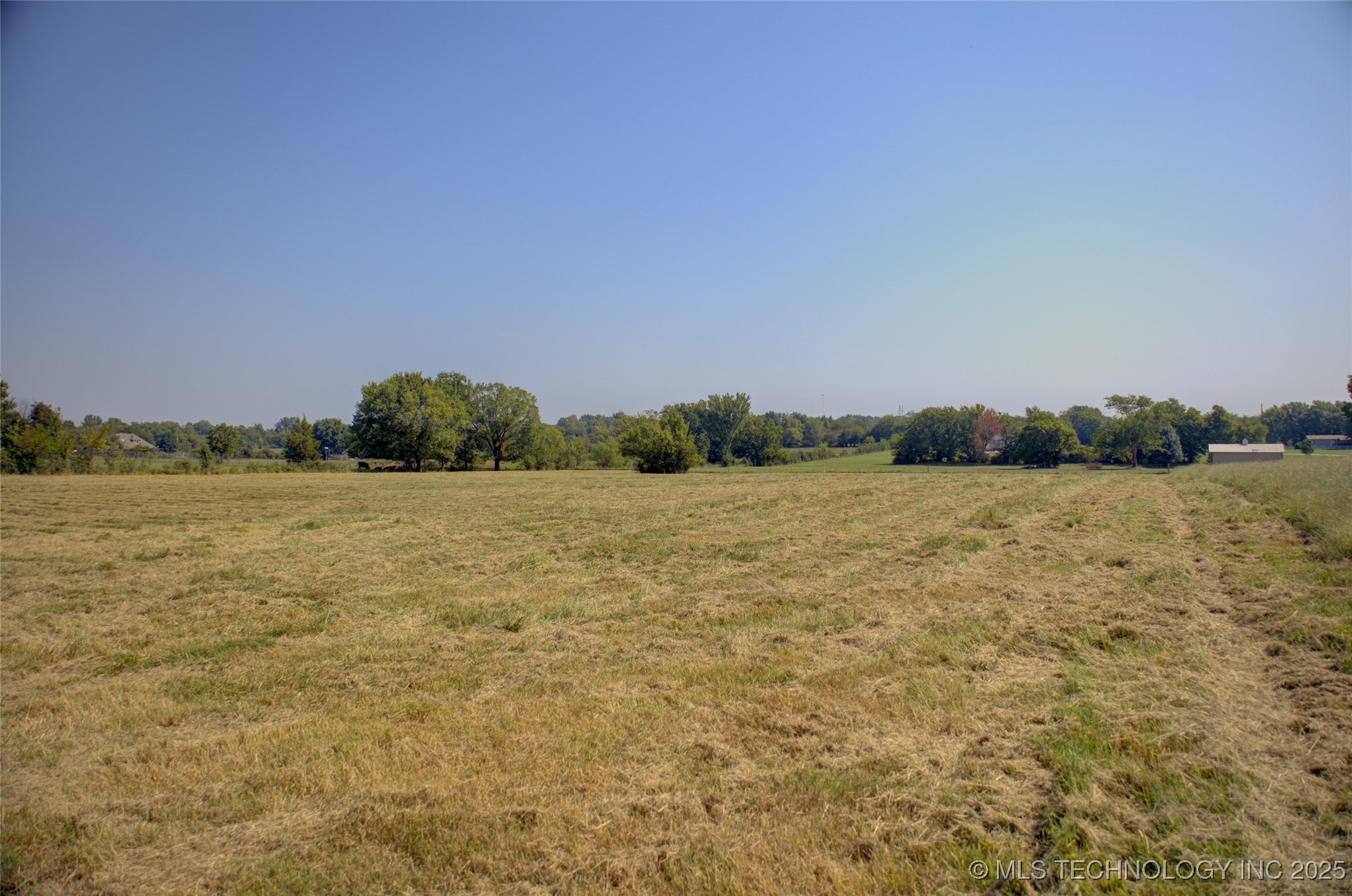 001 S 4120 Road Property Photo 4