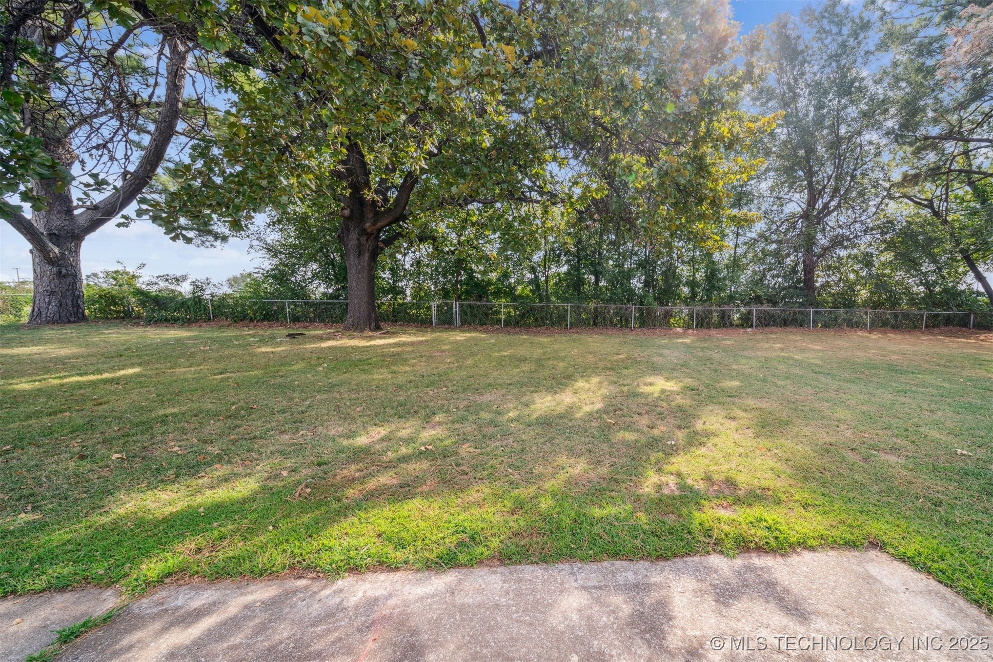 4939 S Olympia Avenue Property Photo 20