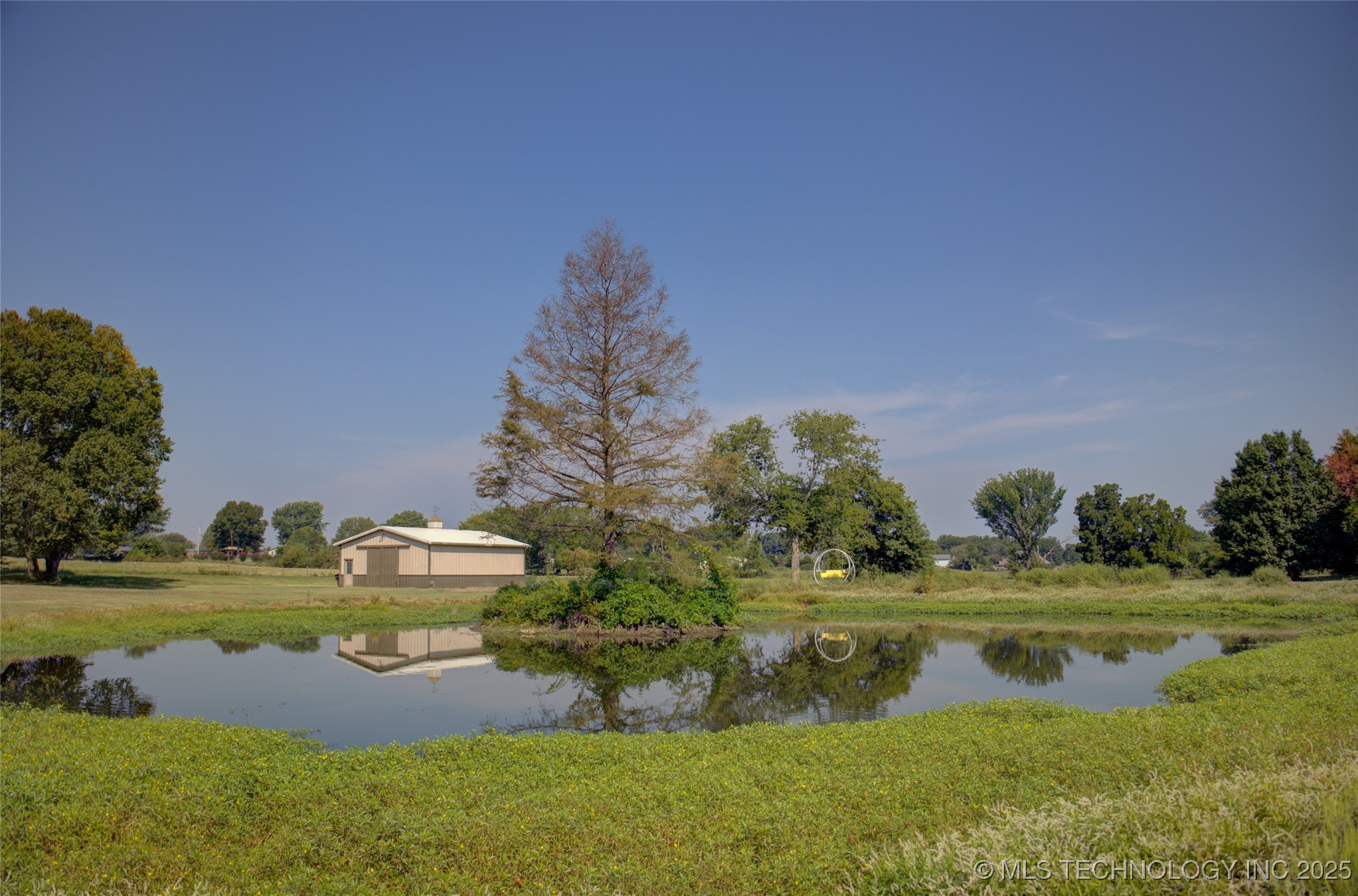 9097 E 580 Road Property Photo 4