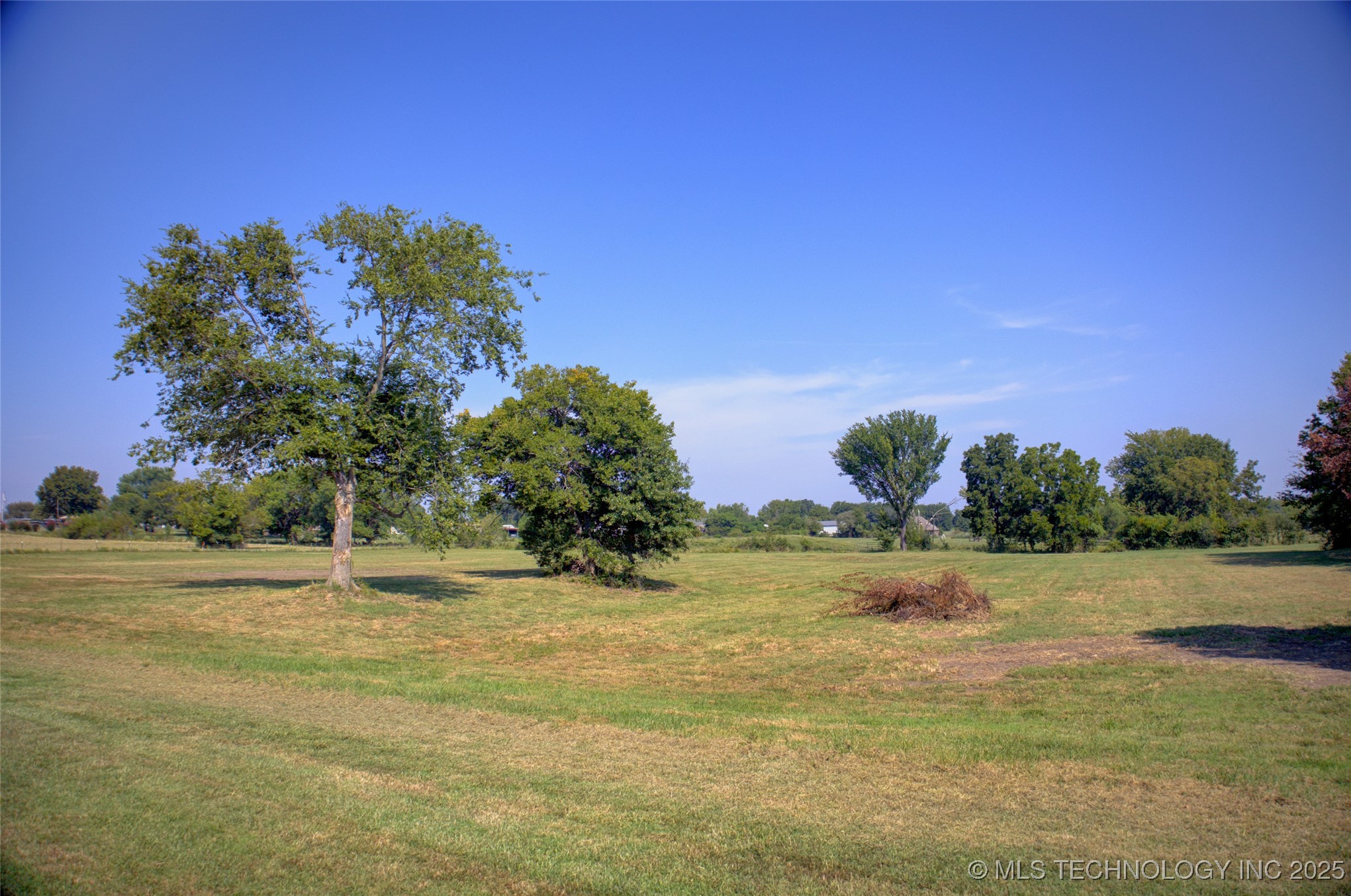 9097 E 580 Road Property Photo 8