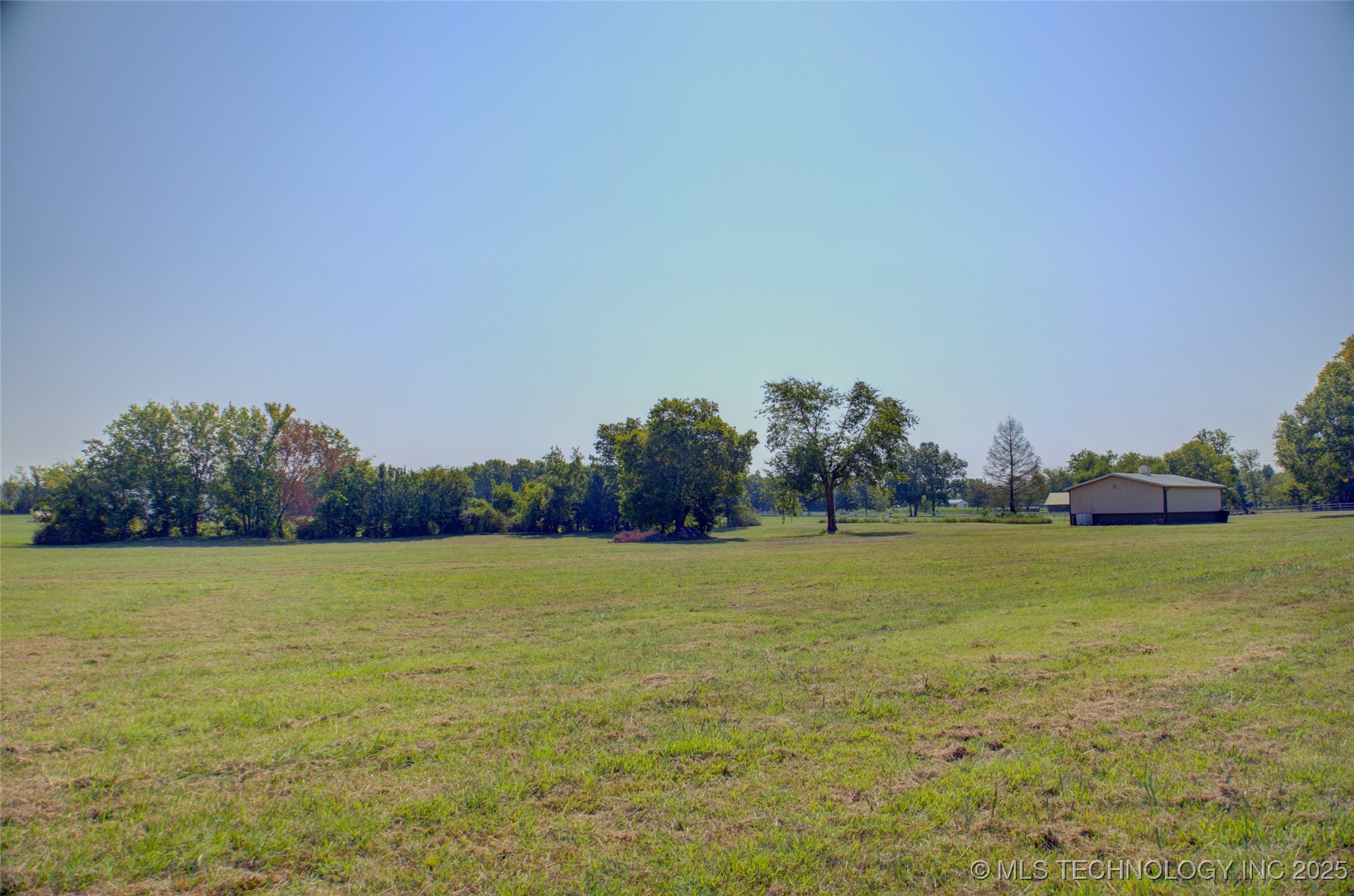 9097 E 580 Road Property Photo 11