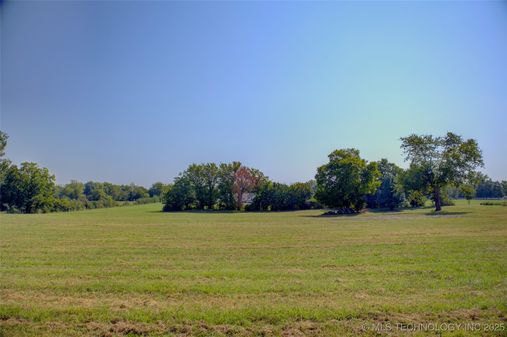 9097 E 580 Road Property Photo 12