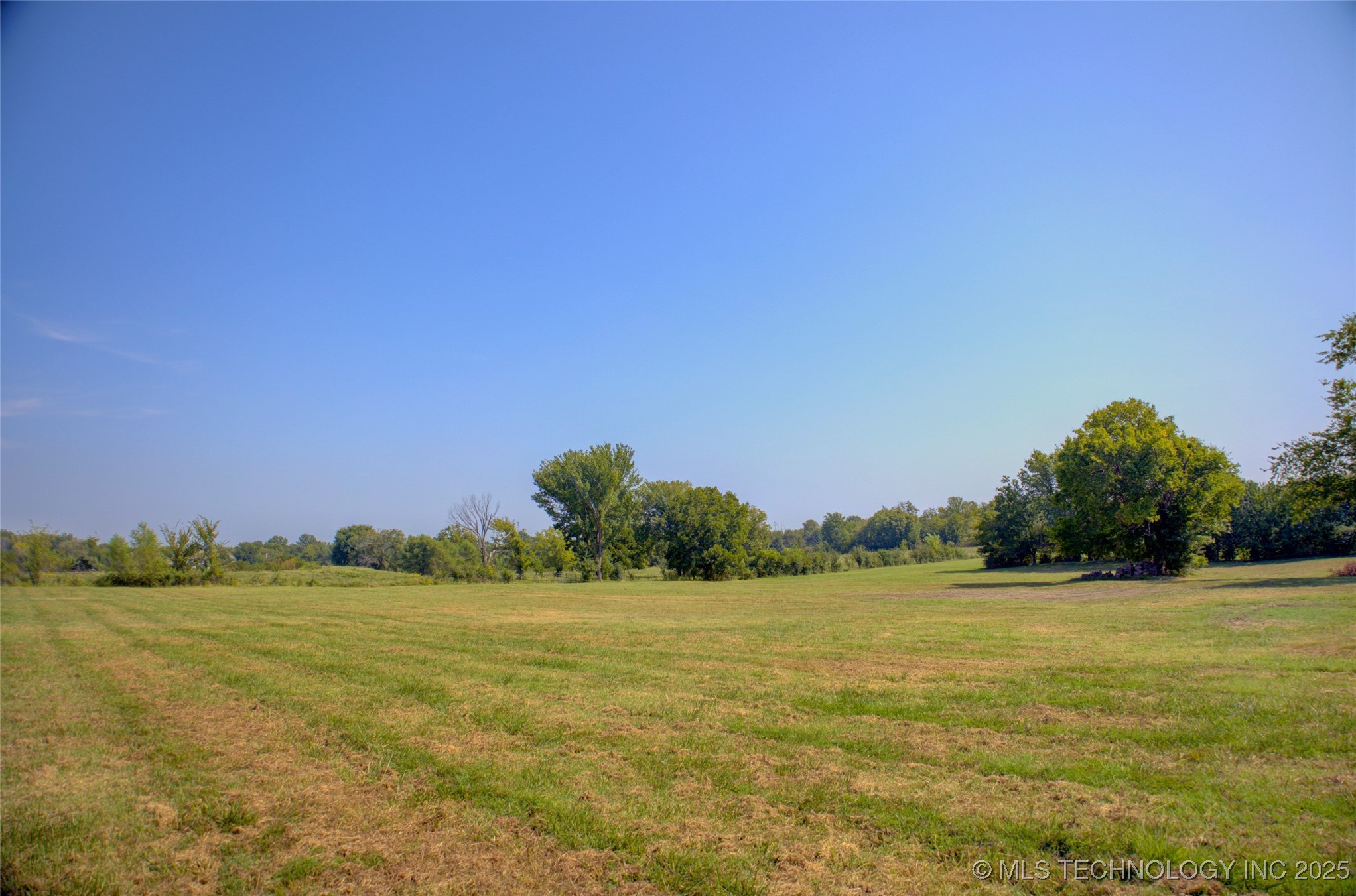 9097 E 580 Road Property Photo 13