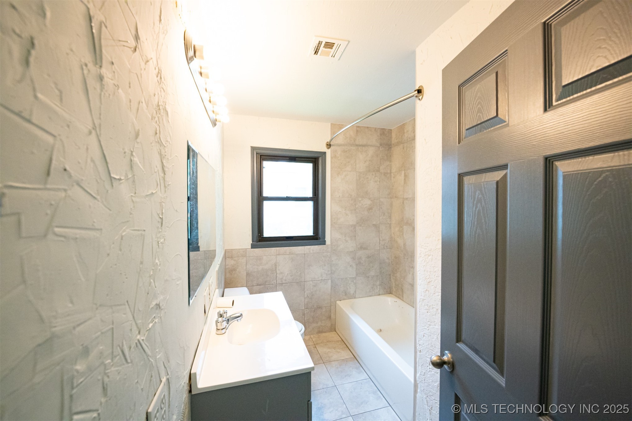 403 Delaware Avenue Property Photo 9