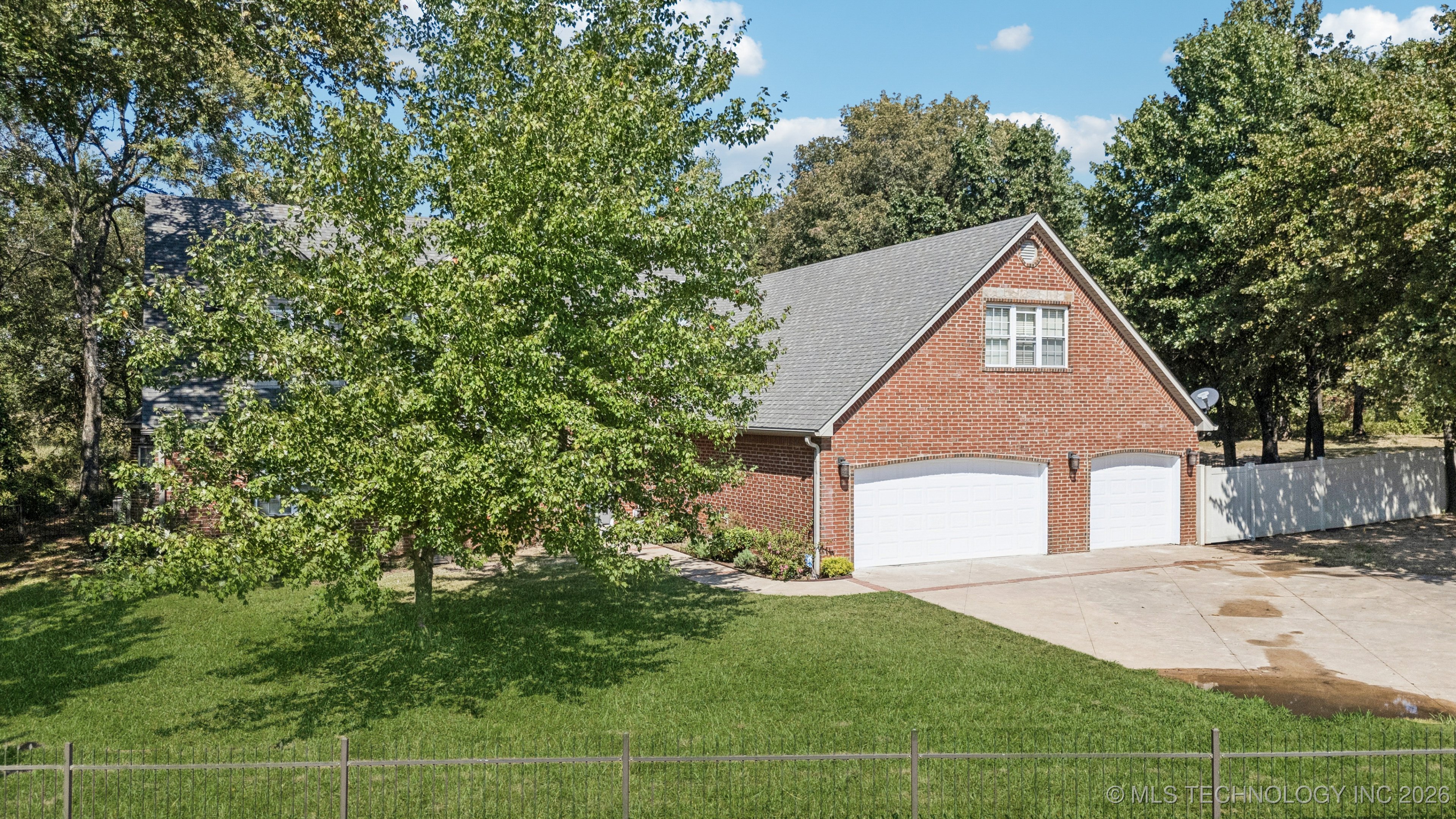 13606 S 261st East Avenue Property Photo 4