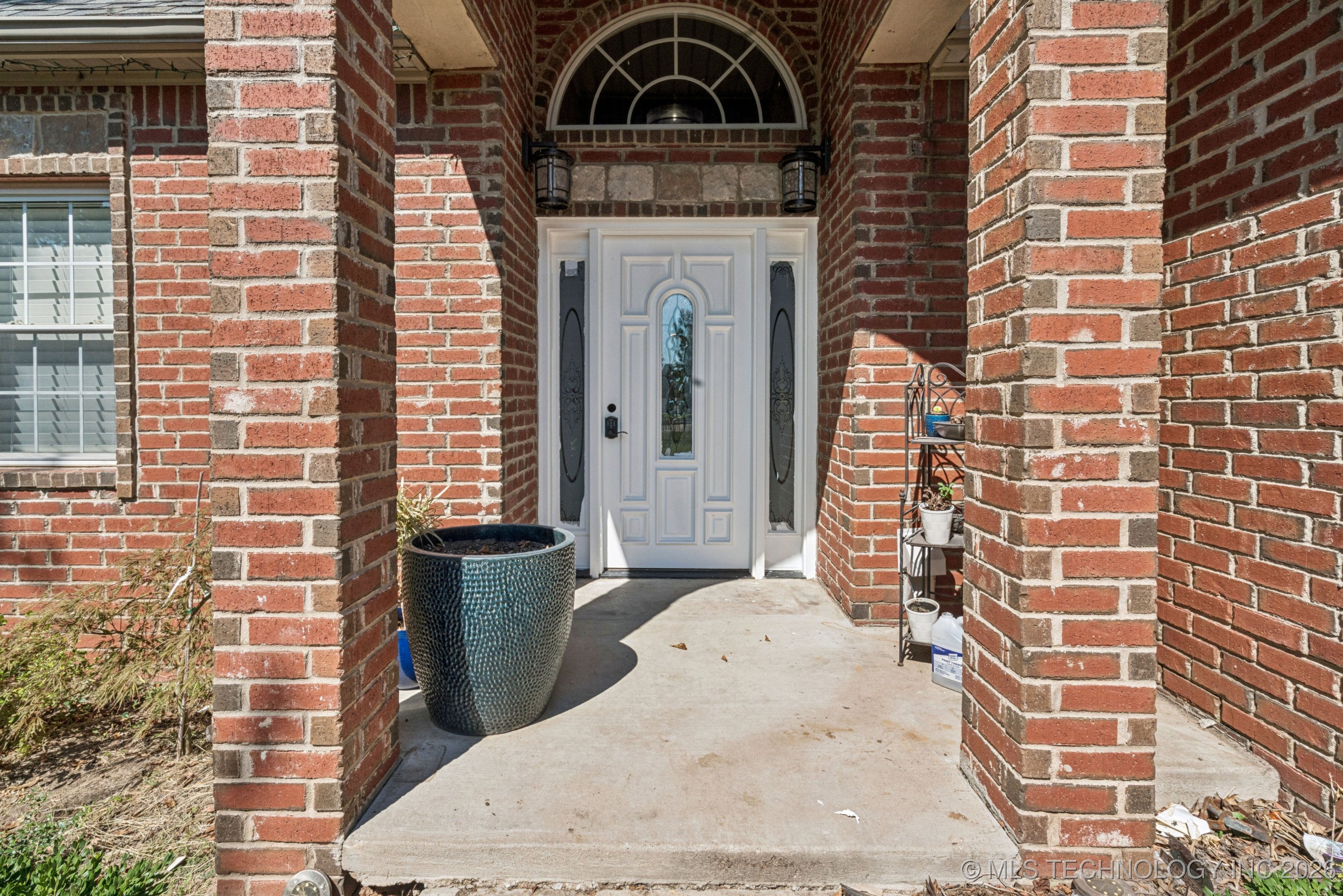 13606 S 261st East Avenue Property Photo 5