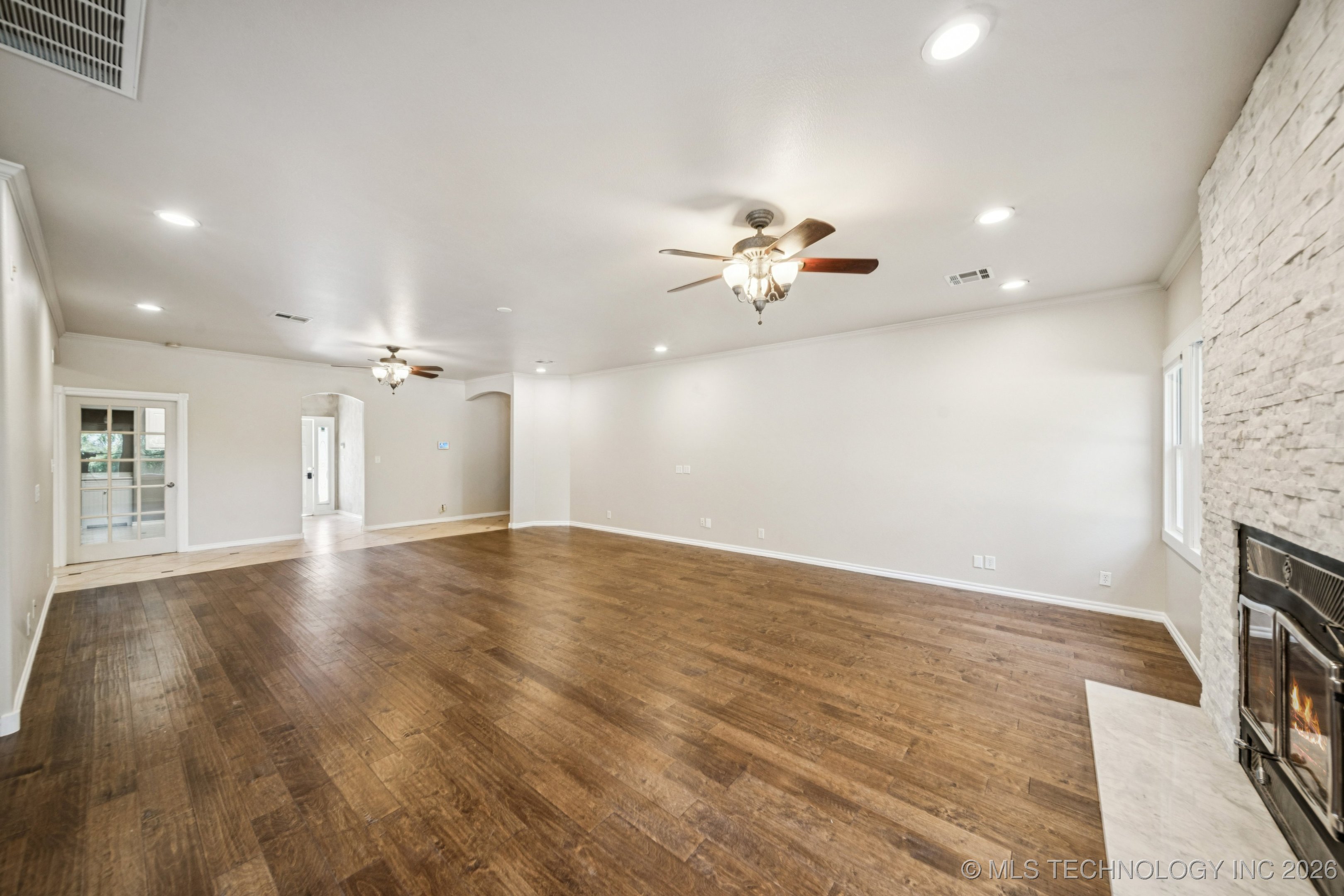 13606 S 261st East Avenue Property Photo 8