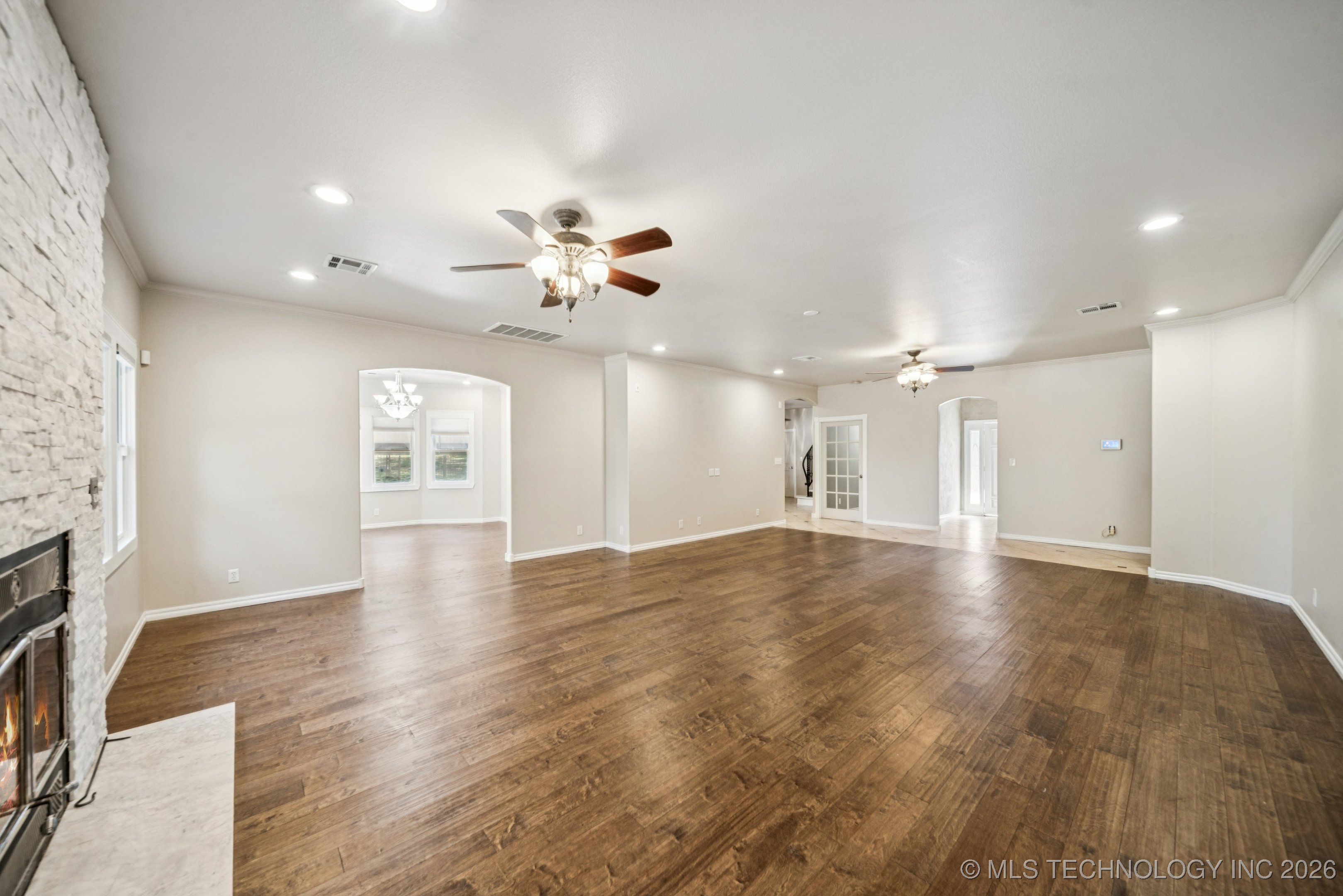 13606 S 261st East Avenue Property Photo 9