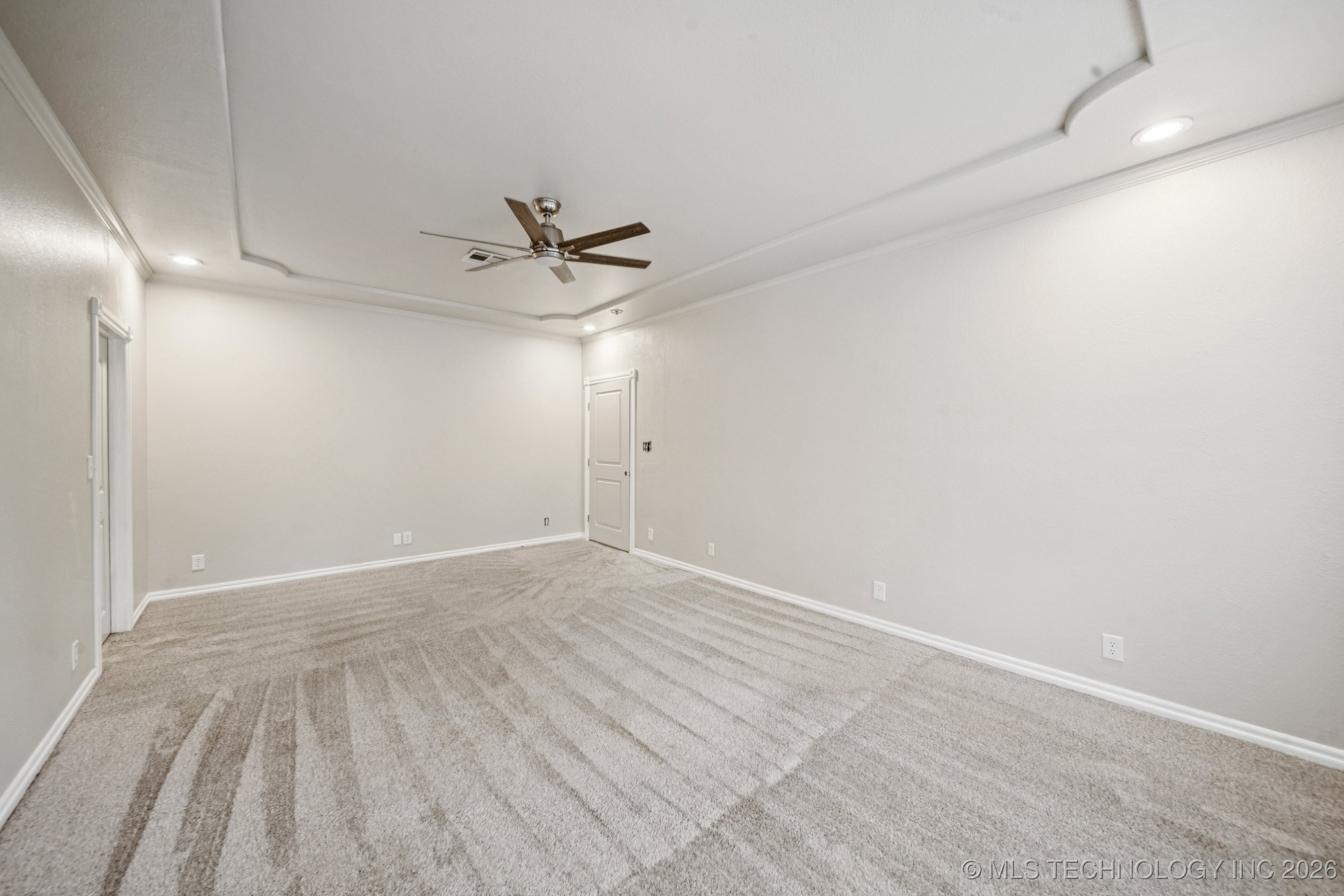 13606 S 261st East Avenue Property Photo 11