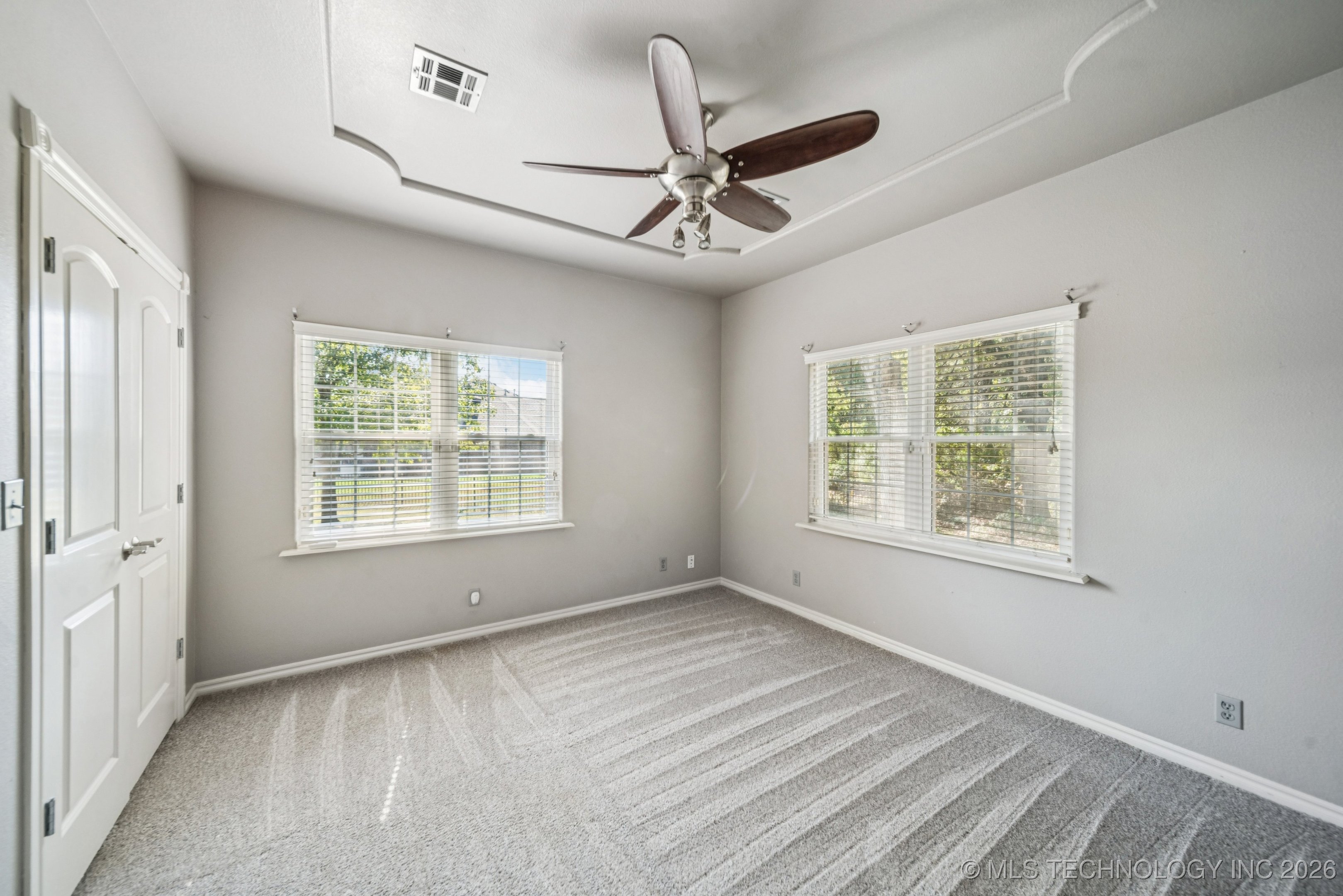 13606 S 261st East Avenue Property Photo 17