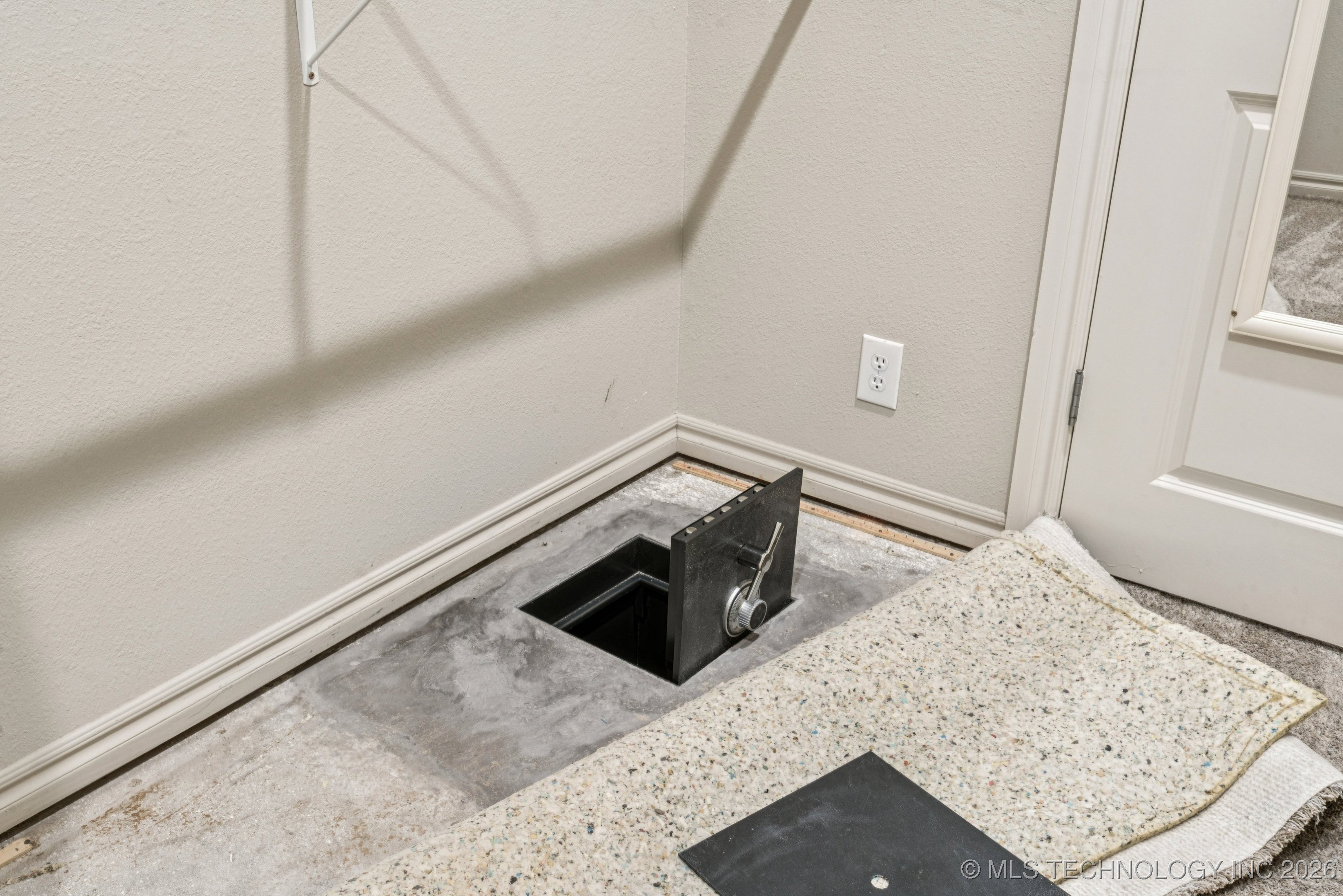 13606 S 261st East Avenue Property Photo 21