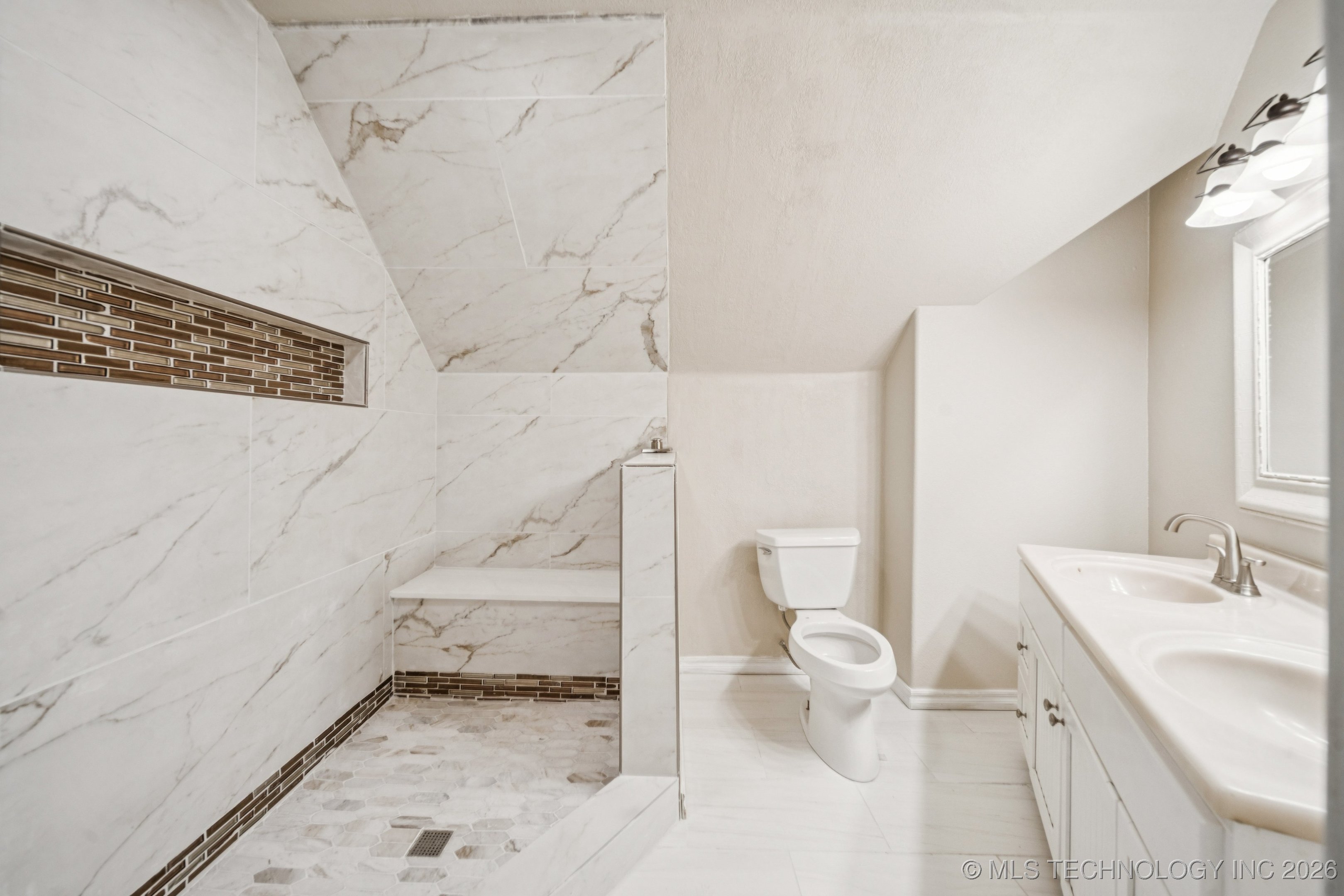 13606 S 261st East Avenue Property Photo 24