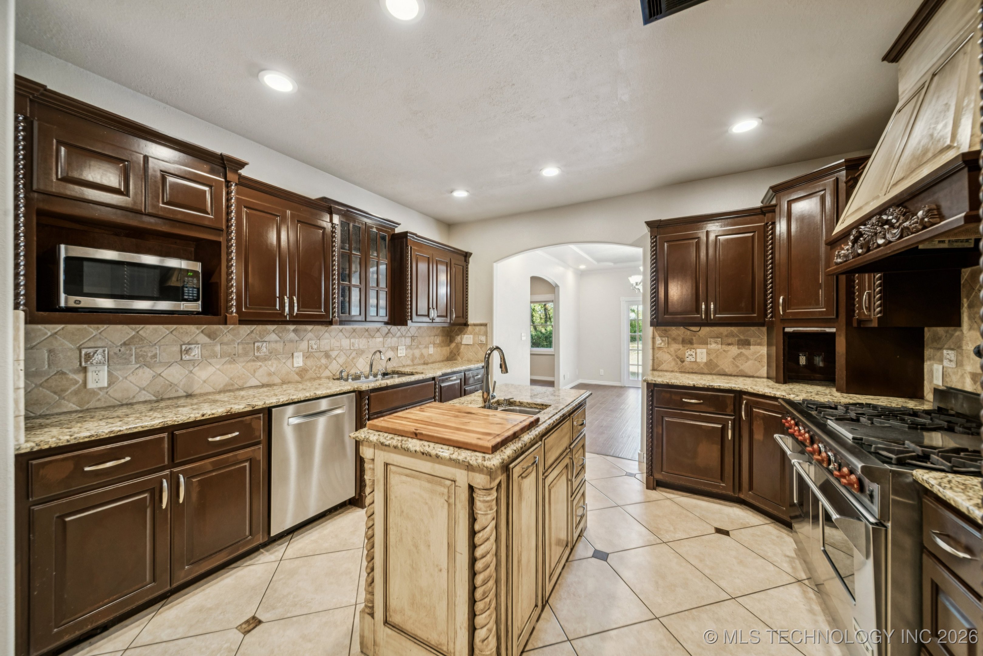 13606 S 261st East Avenue Property Photo 34