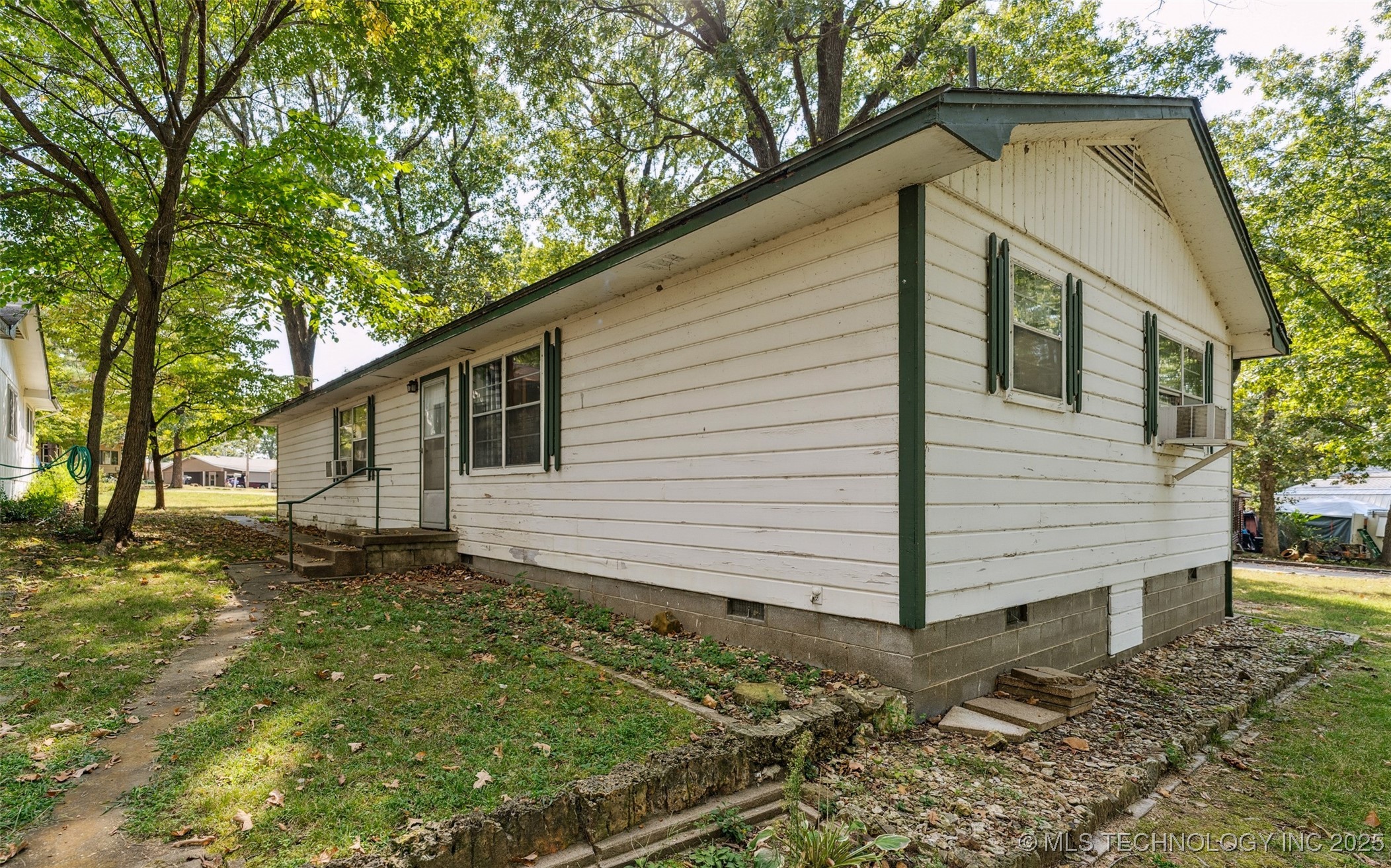 1425 Wood Street Property Photo 18