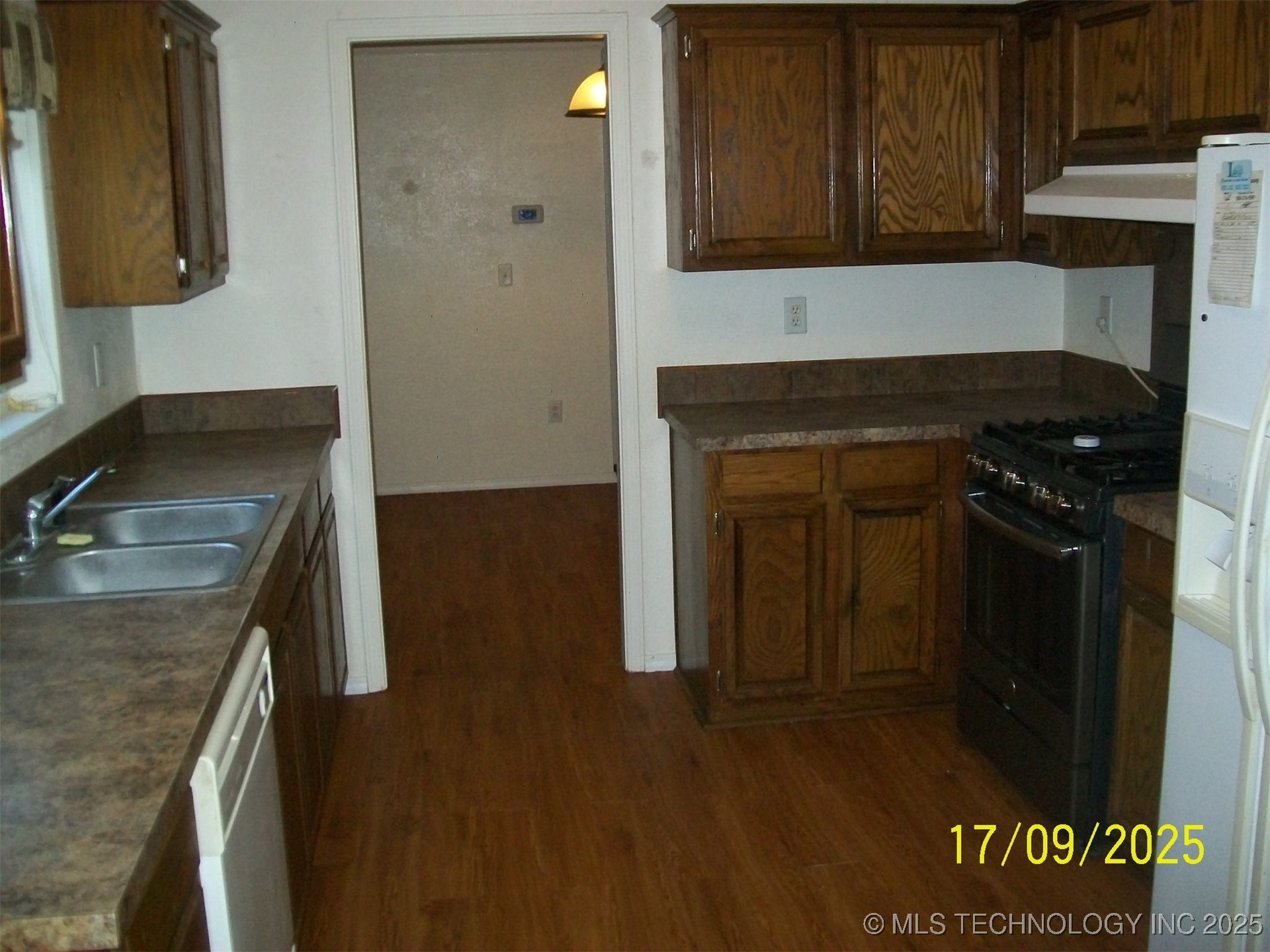 6026 S Appaloosa Property Photo 3