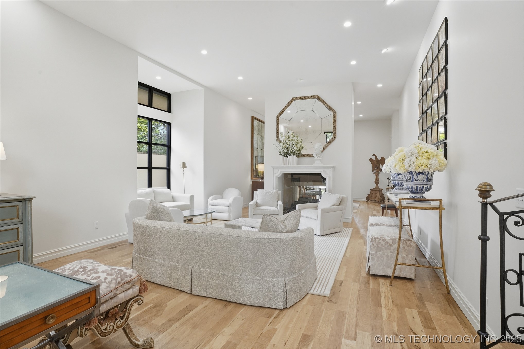 3456 S Atlanta Place Property Photo 8