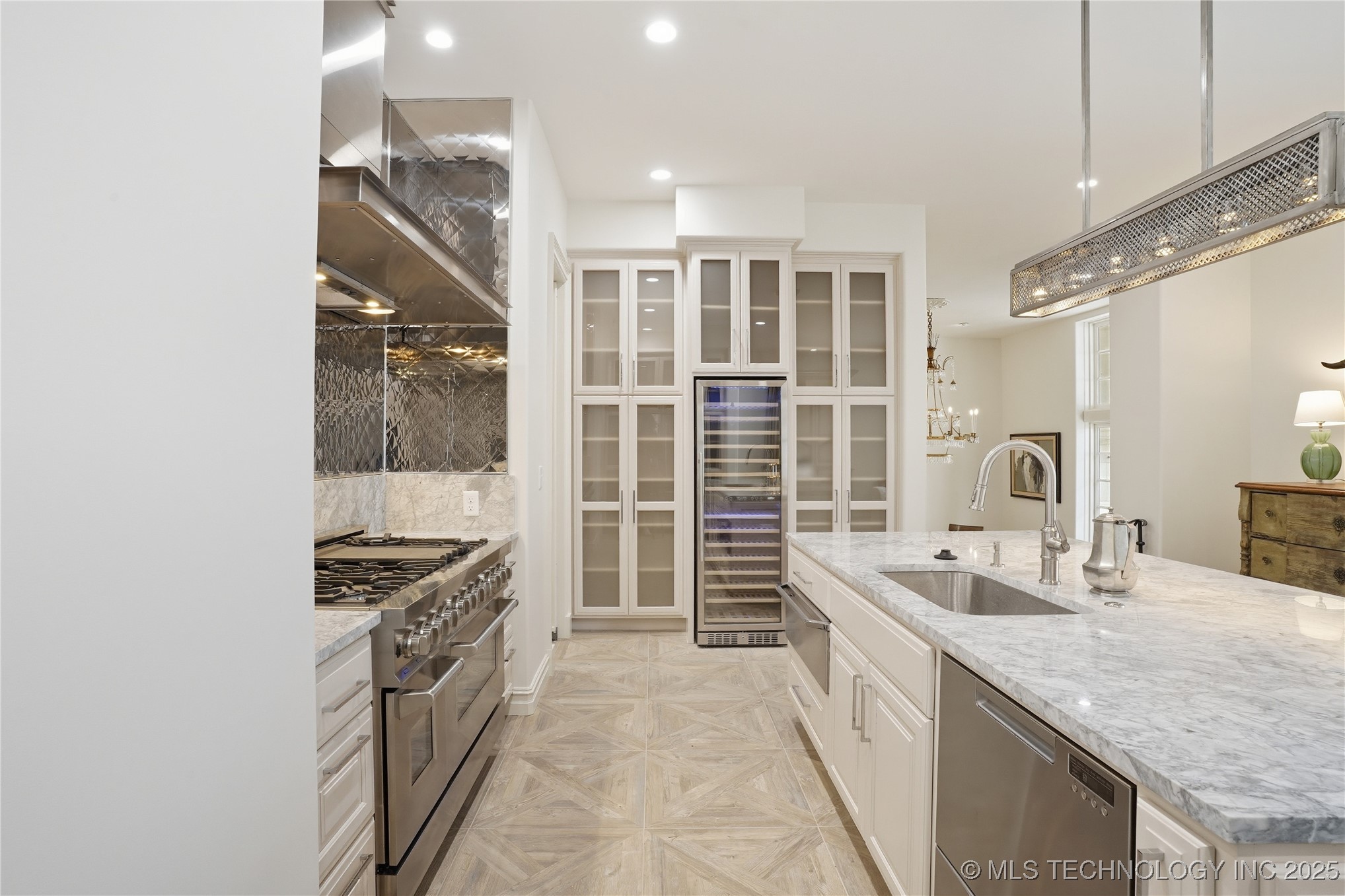 3456 S Atlanta Place Property Photo 18