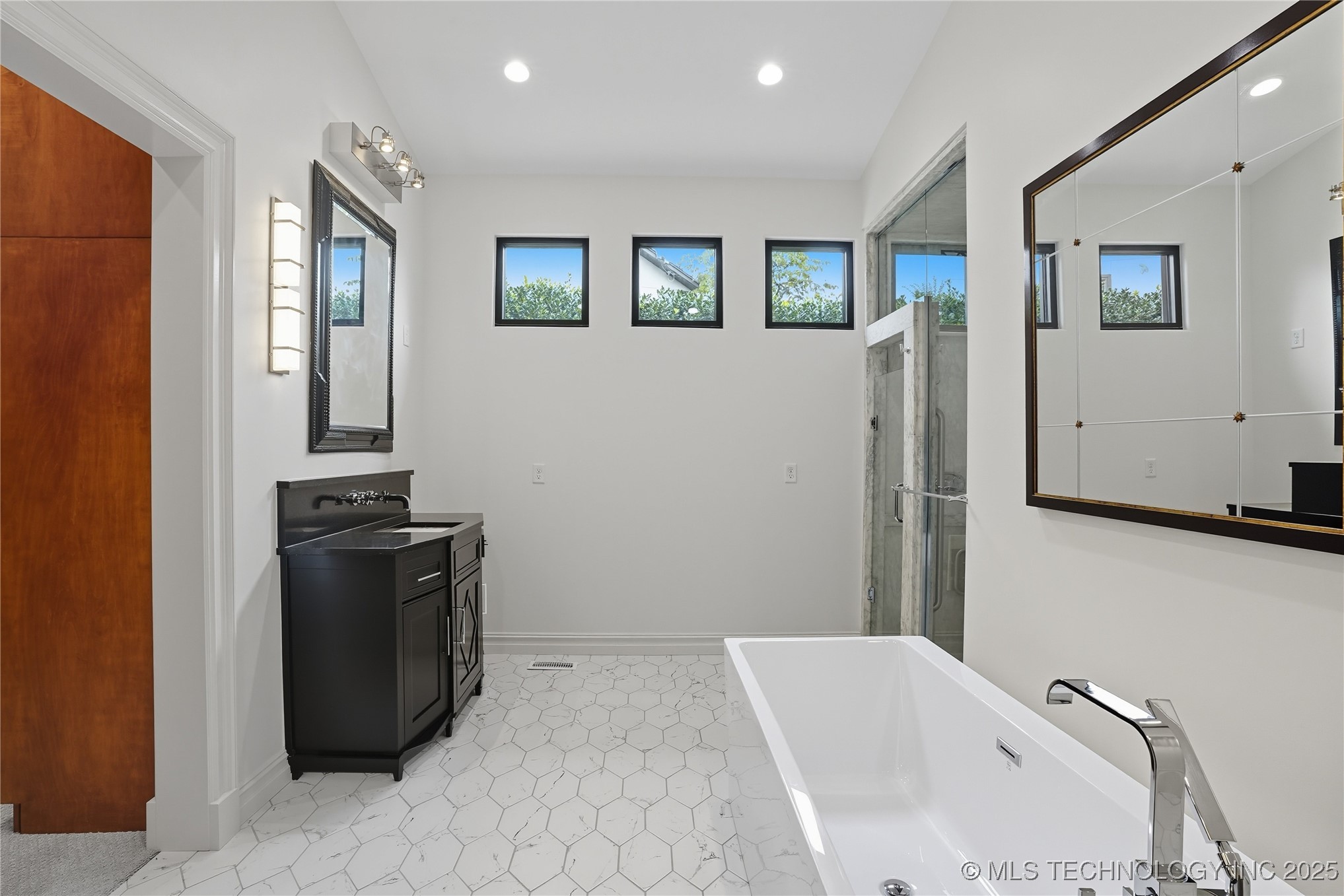 3456 S Atlanta Place Property Photo 23