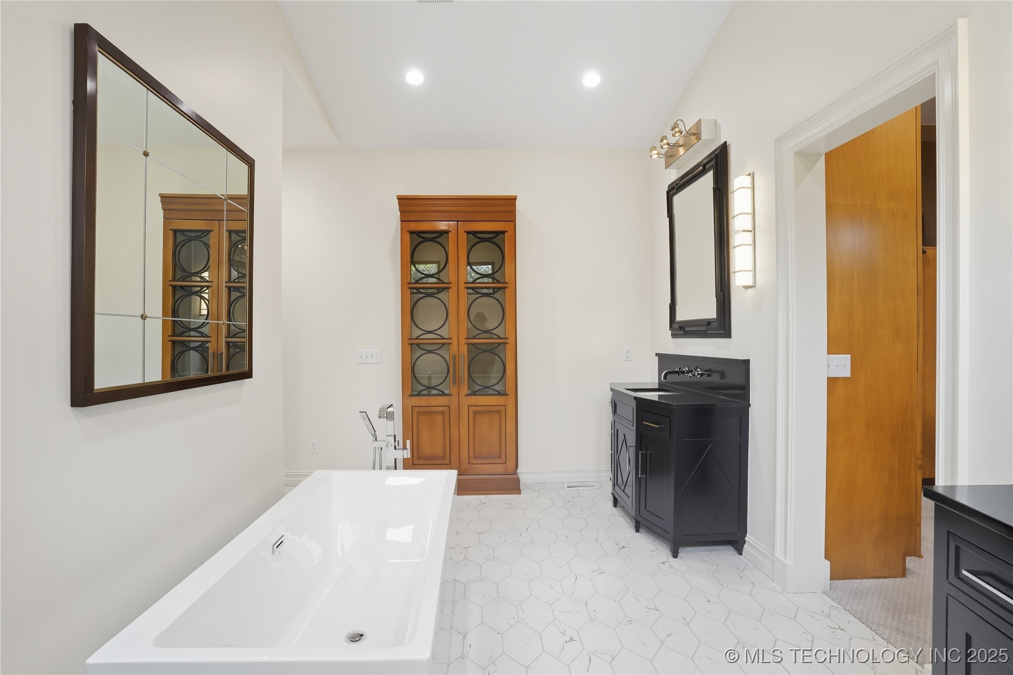 3456 S Atlanta Place Property Photo 24