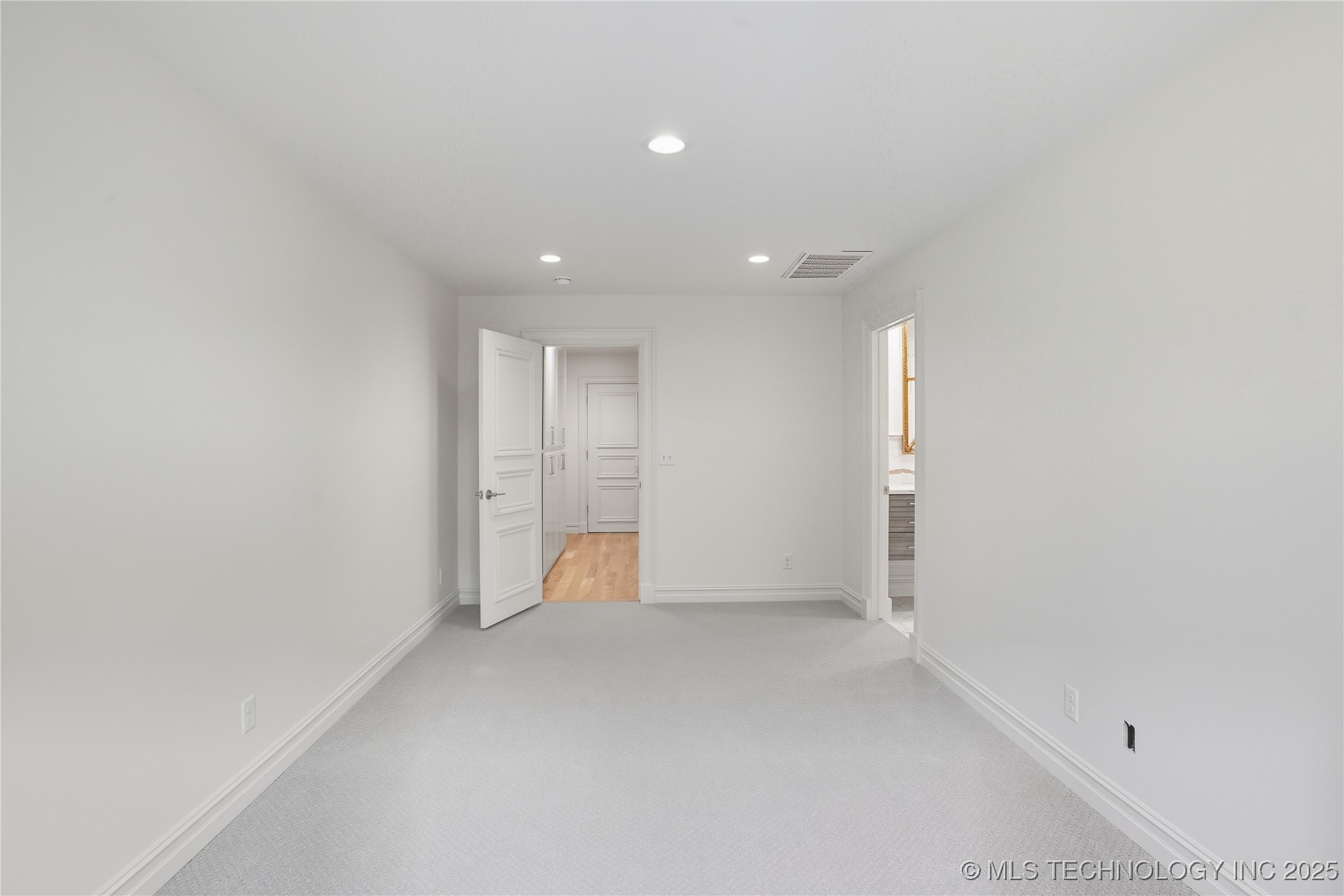 3456 S Atlanta Place Property Photo 37