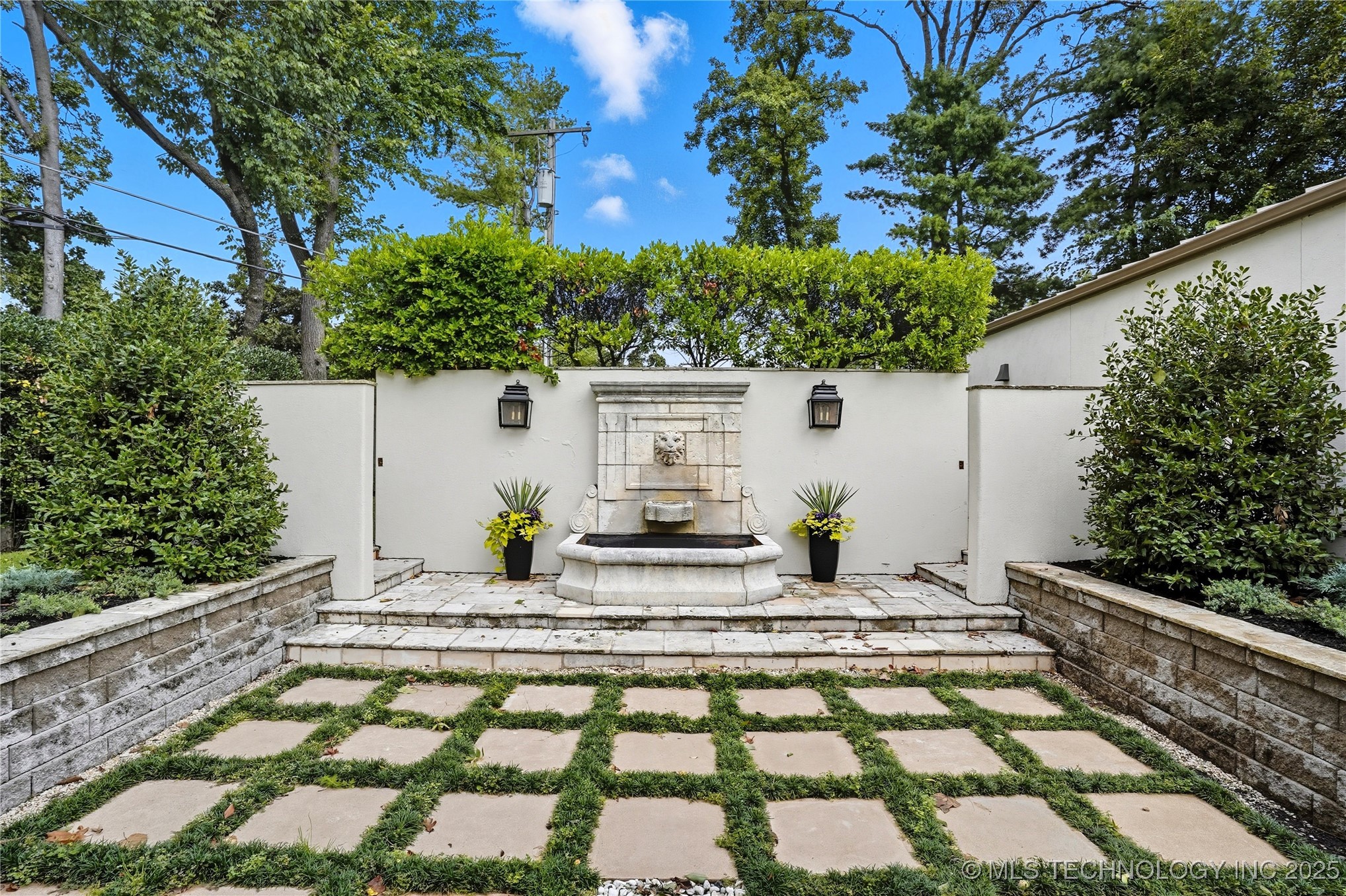 3456 S Atlanta Place Property Photo 45