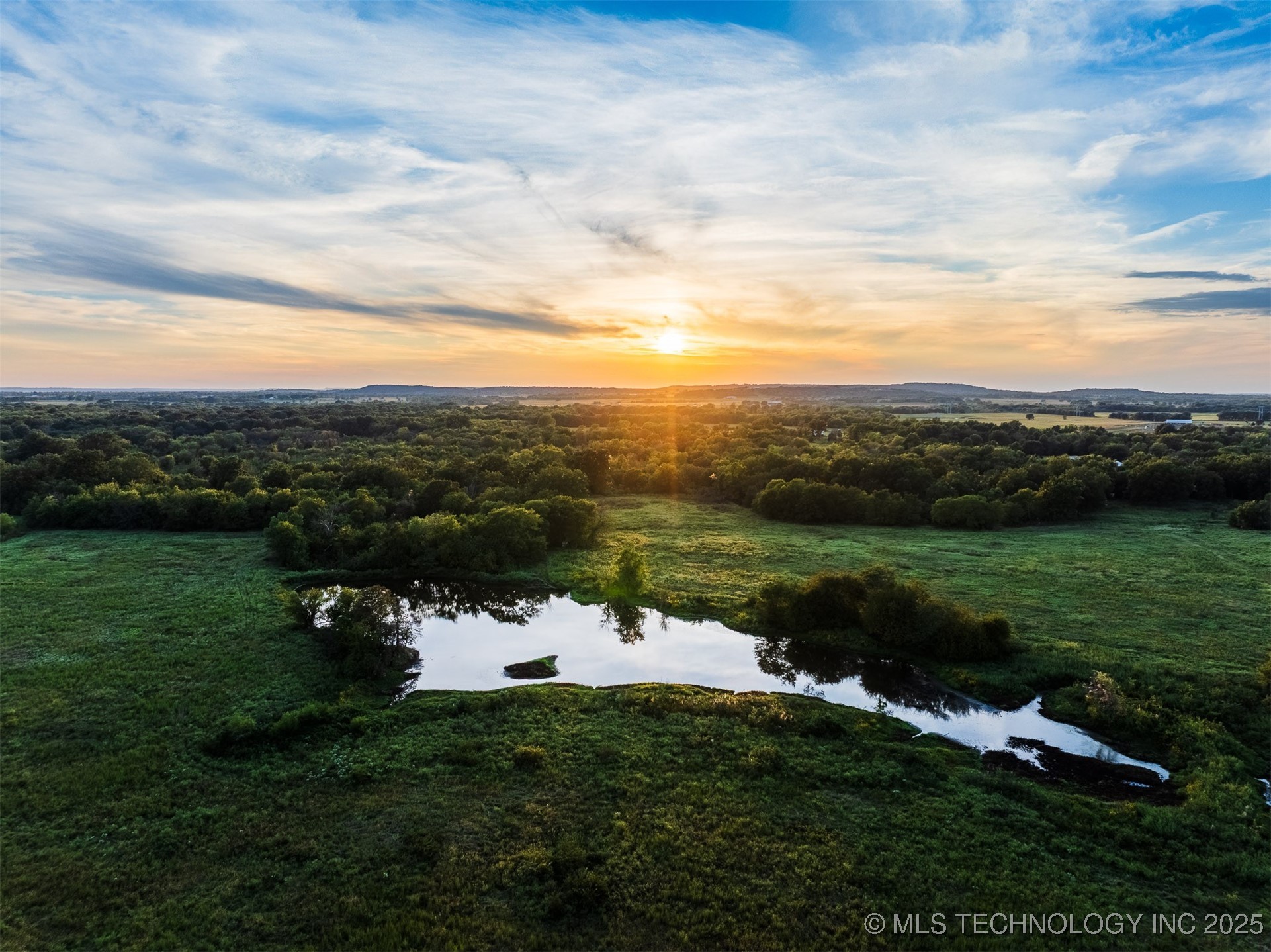 83 E 1010 Property Photo 7