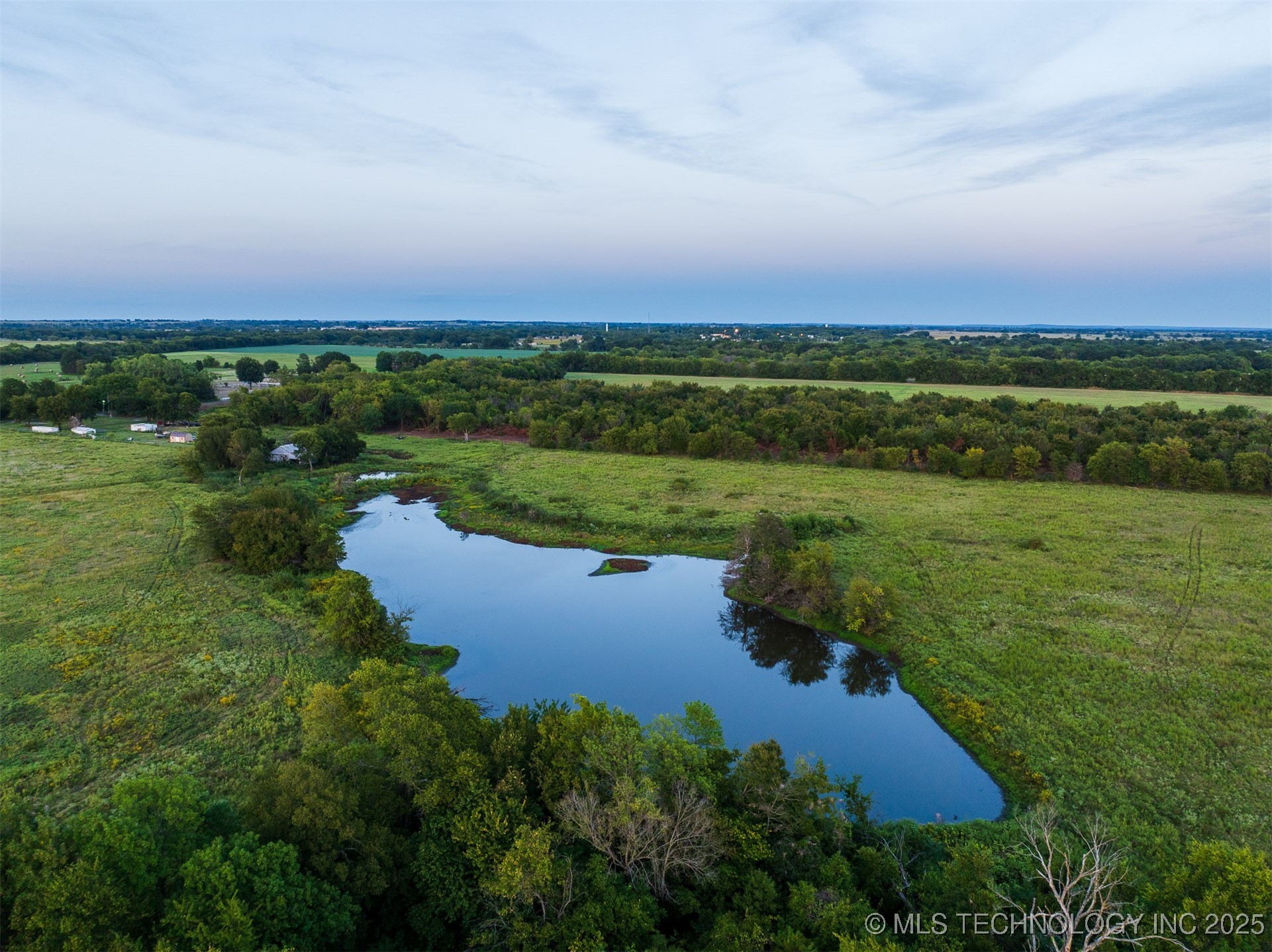 83 E 1010 Property Photo 14