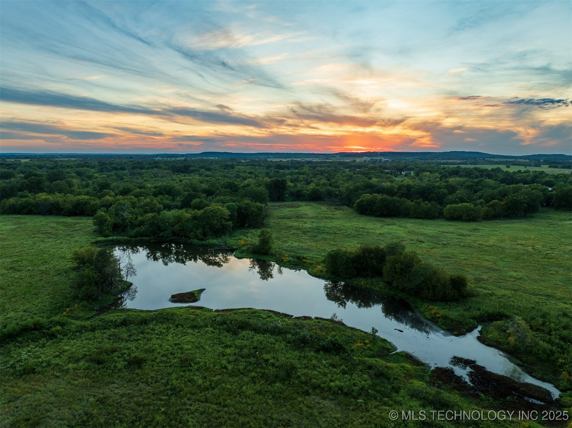 83 E 1010 Property Photo 17