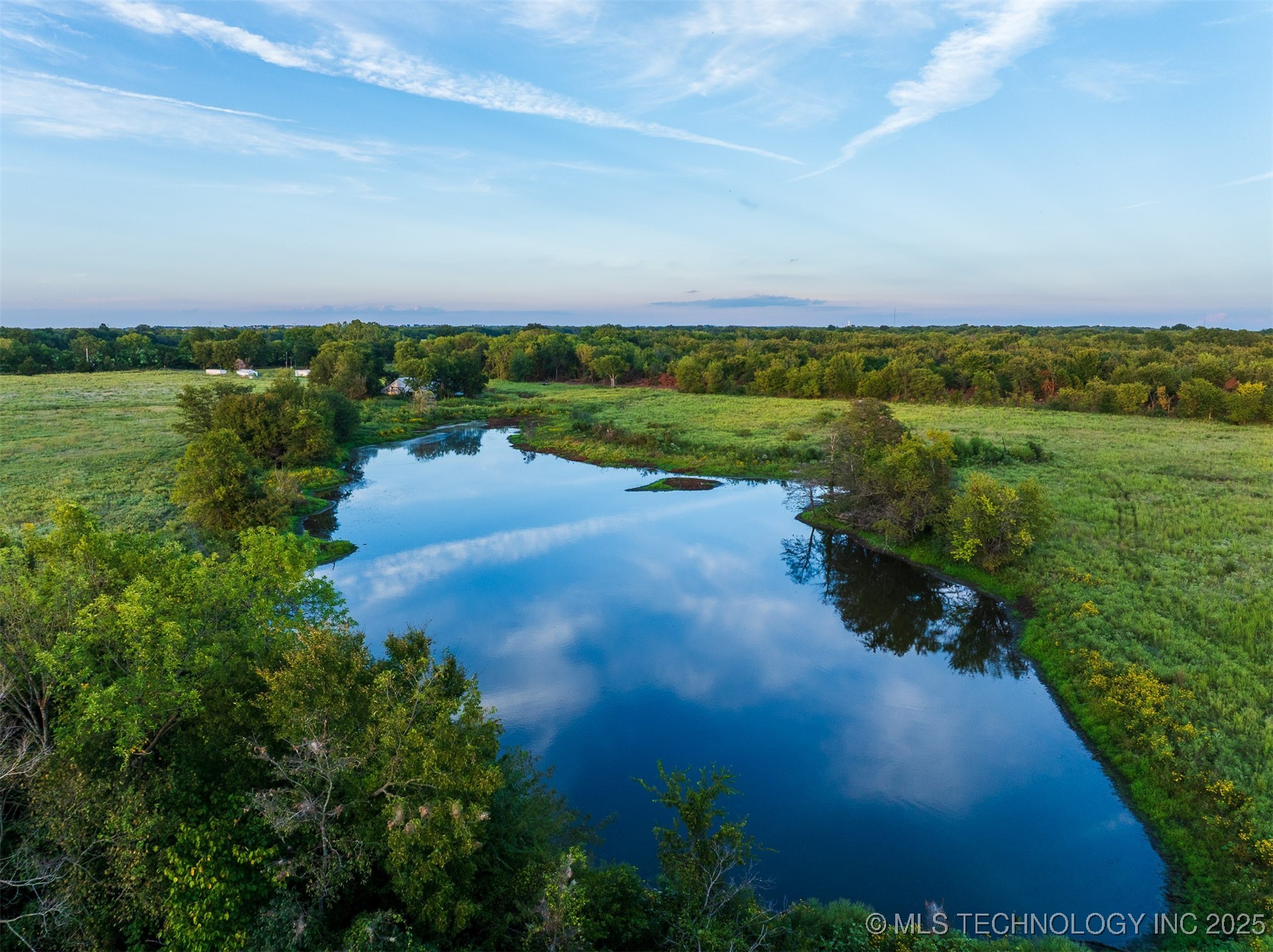 83 E 1010 Property Photo 18