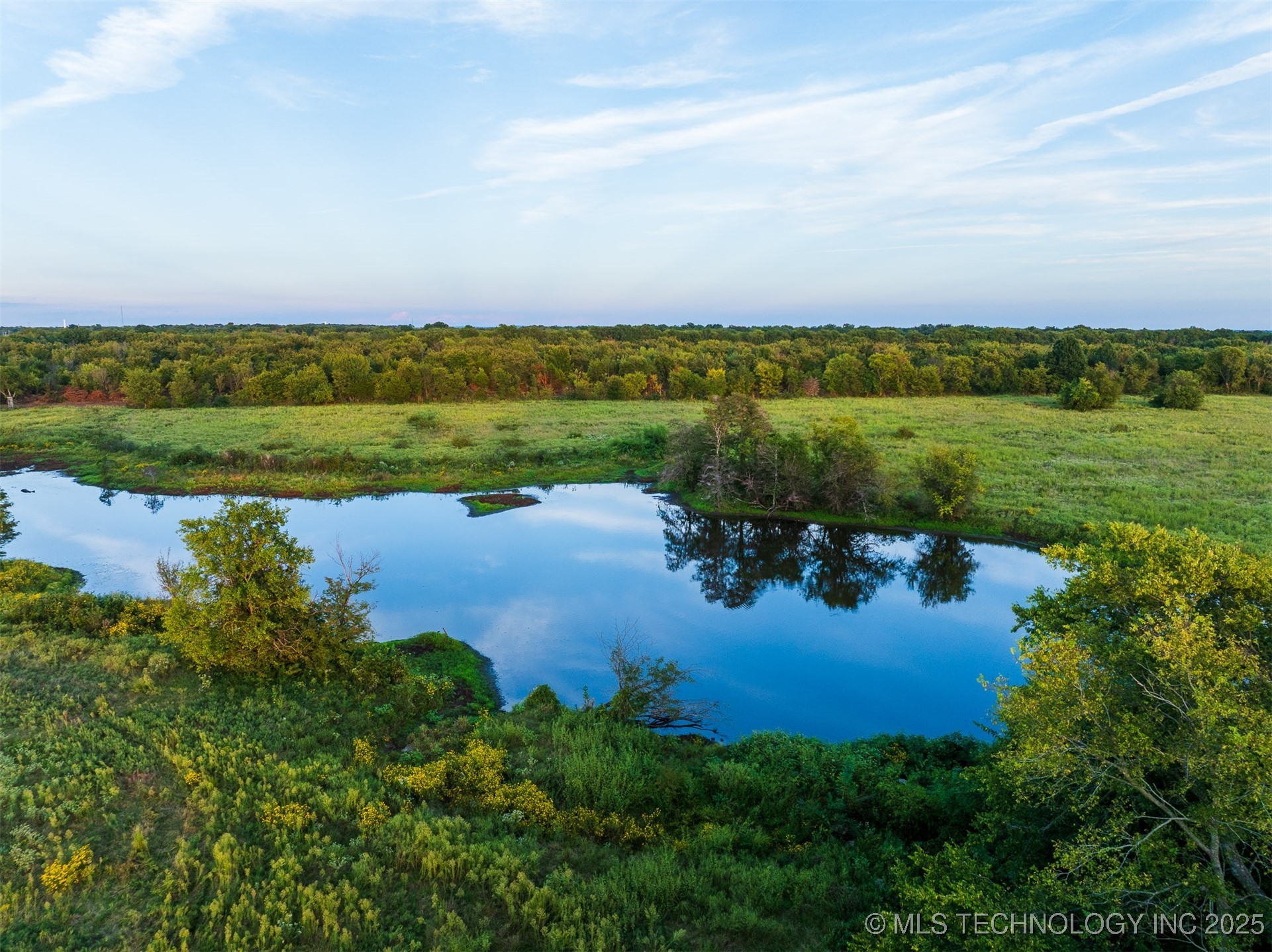 83 E 1010 Property Photo 19