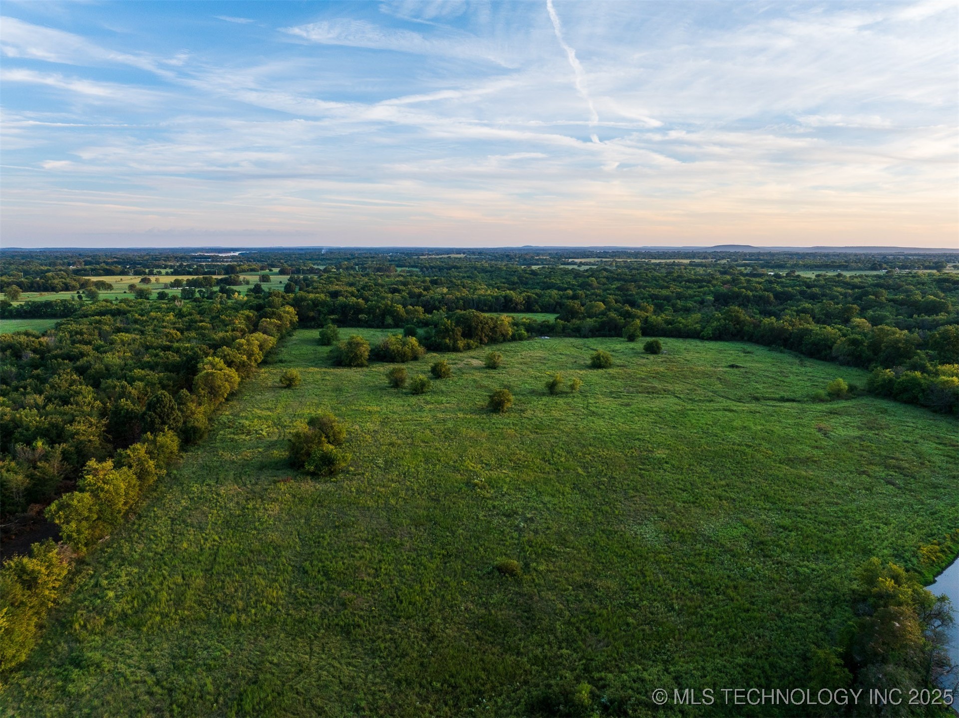 83 E 1010 Property Photo 21