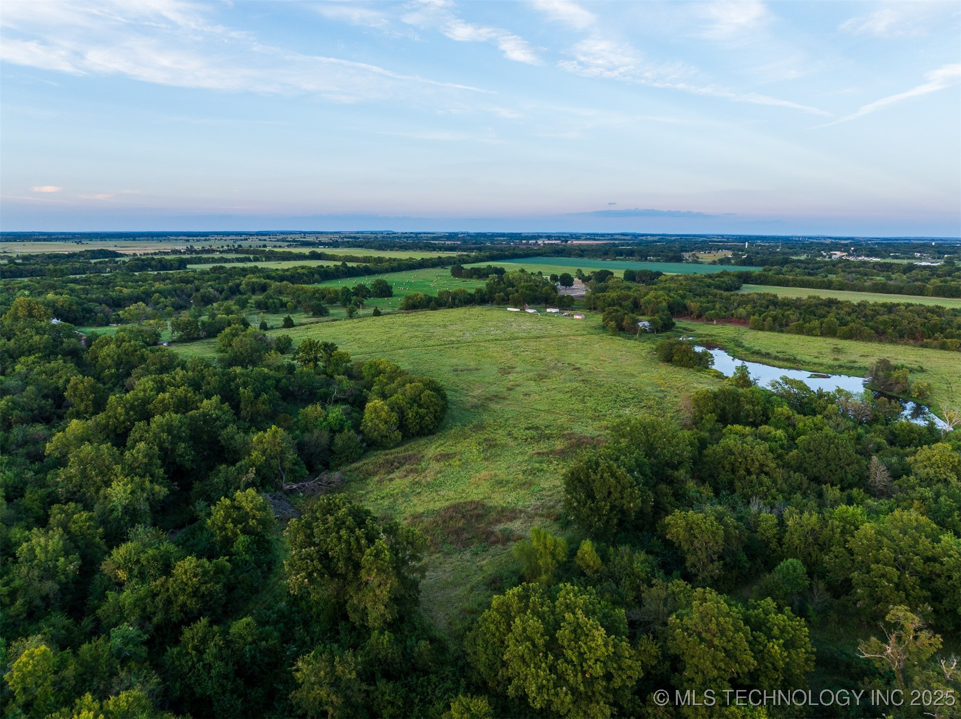 83 E 1010 Property Photo 22