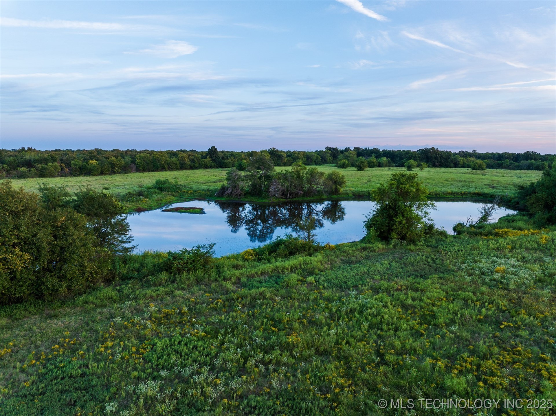 83 E 1010 Property Photo 26