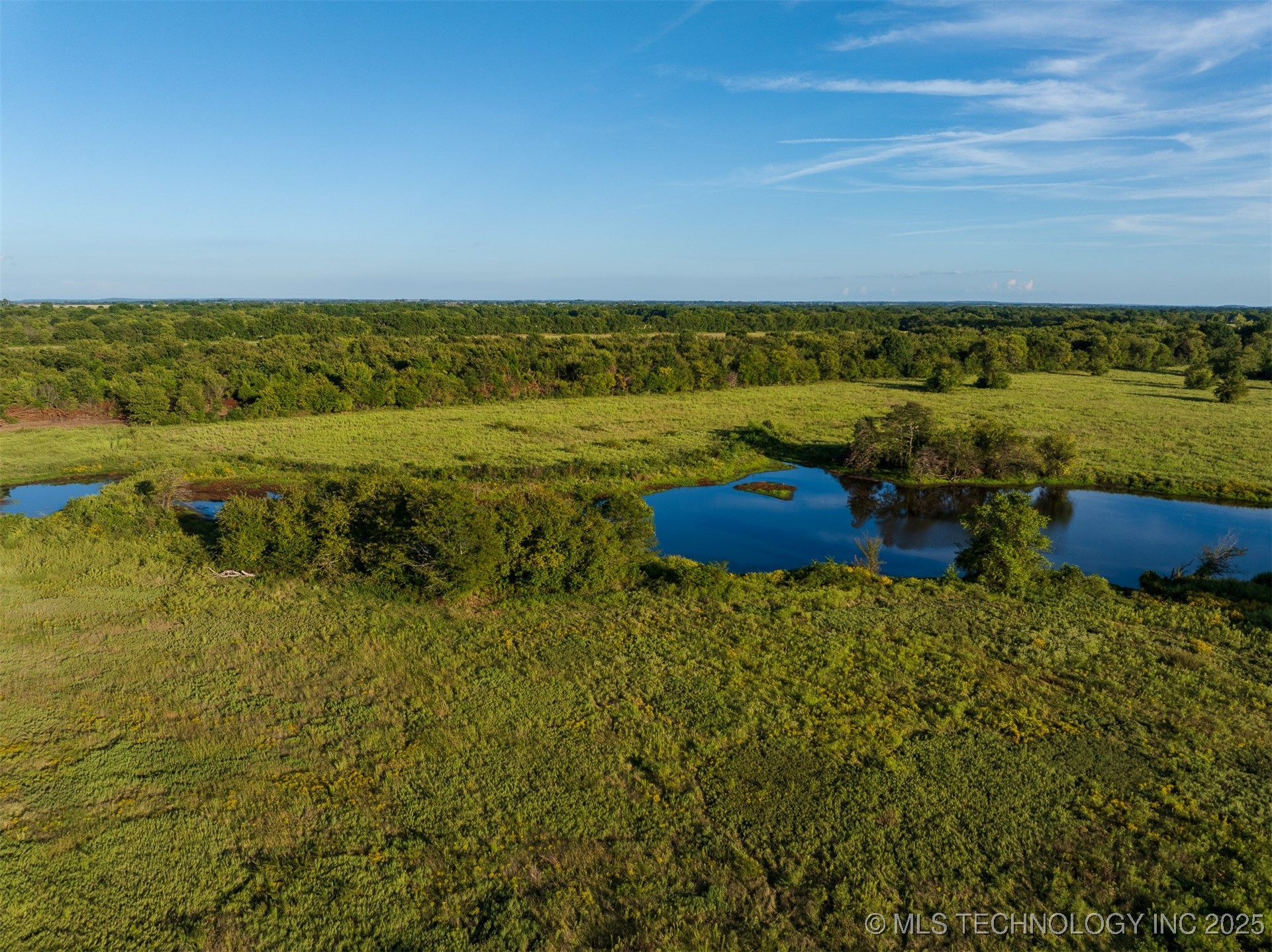 83 E 1010 Property Photo 30