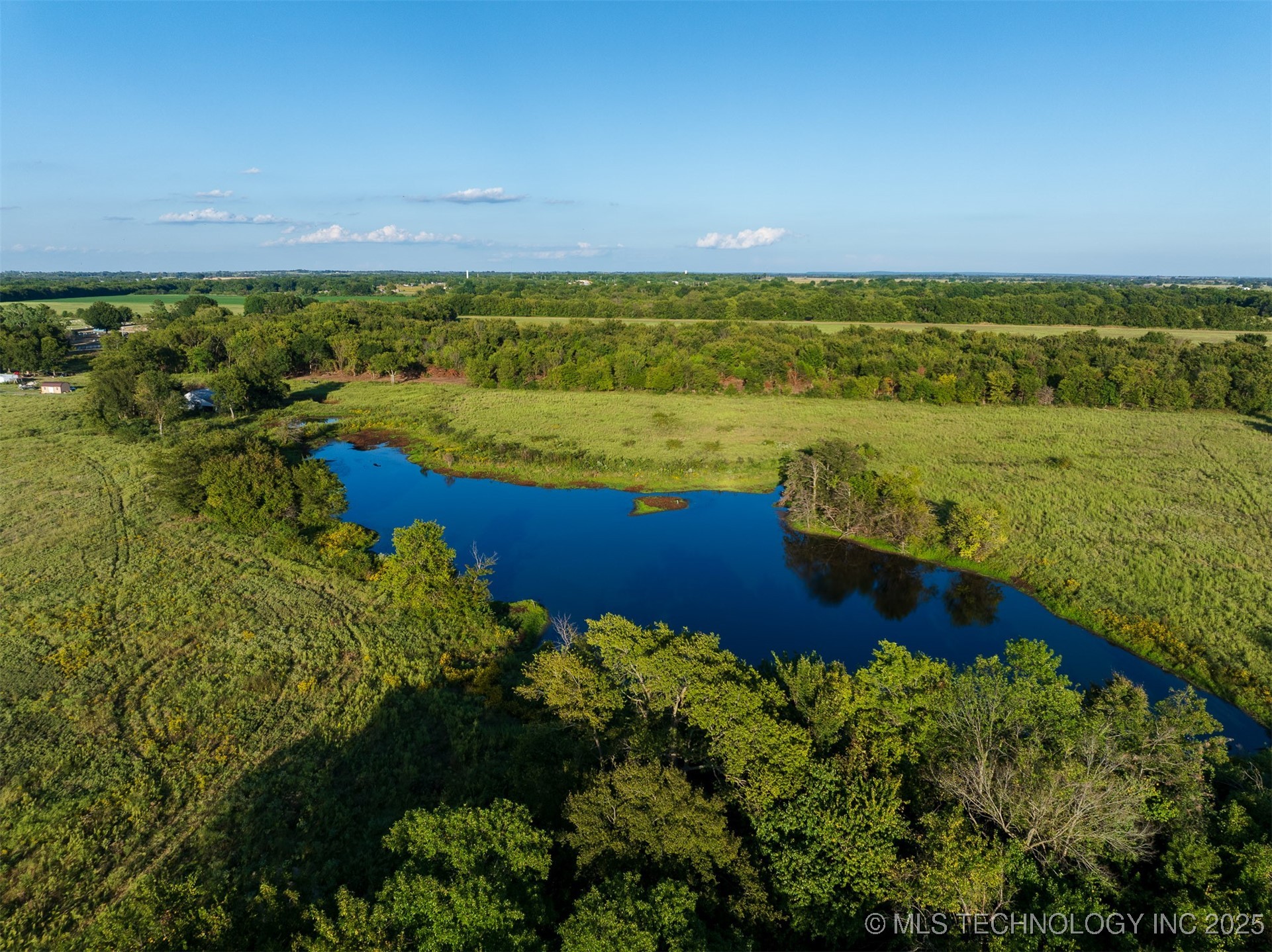 83 E 1010 Property Photo 32