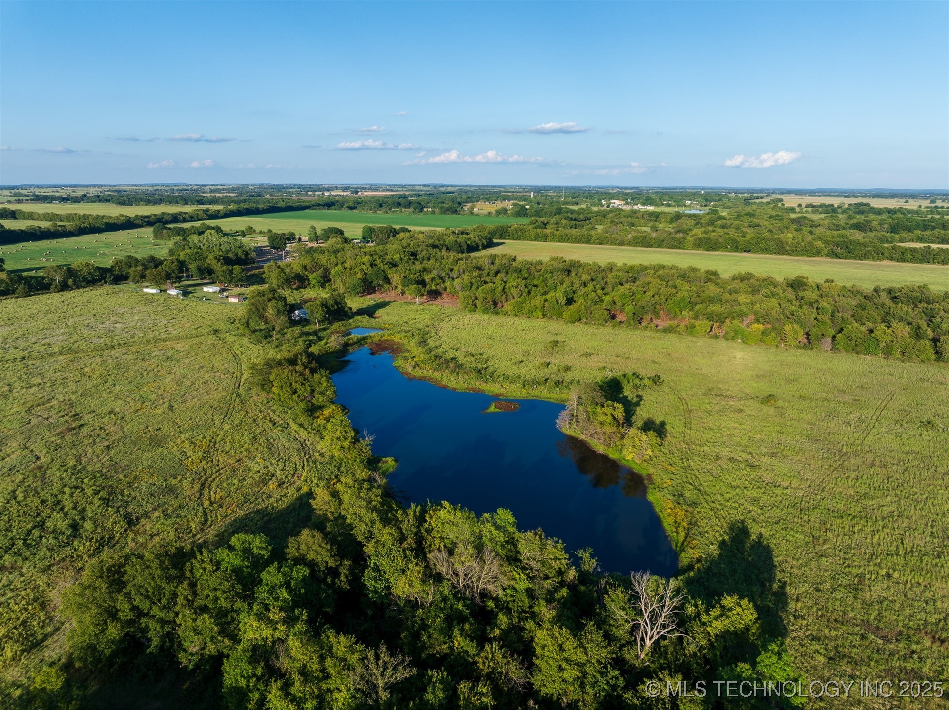 83 E 1010 Property Photo 34